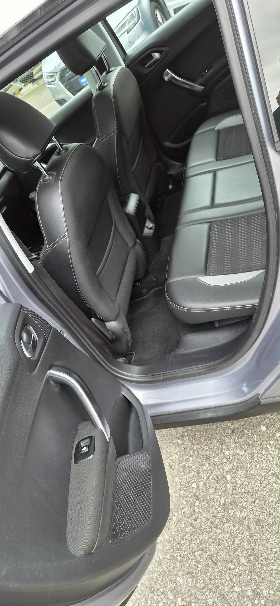 PEUGEOT 2008 1.2 PureTech Active EAT6-image-11