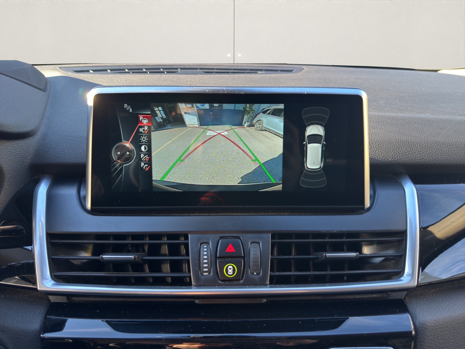 BMW 225xe iPerformance Active Tourer Steptronic-image-12