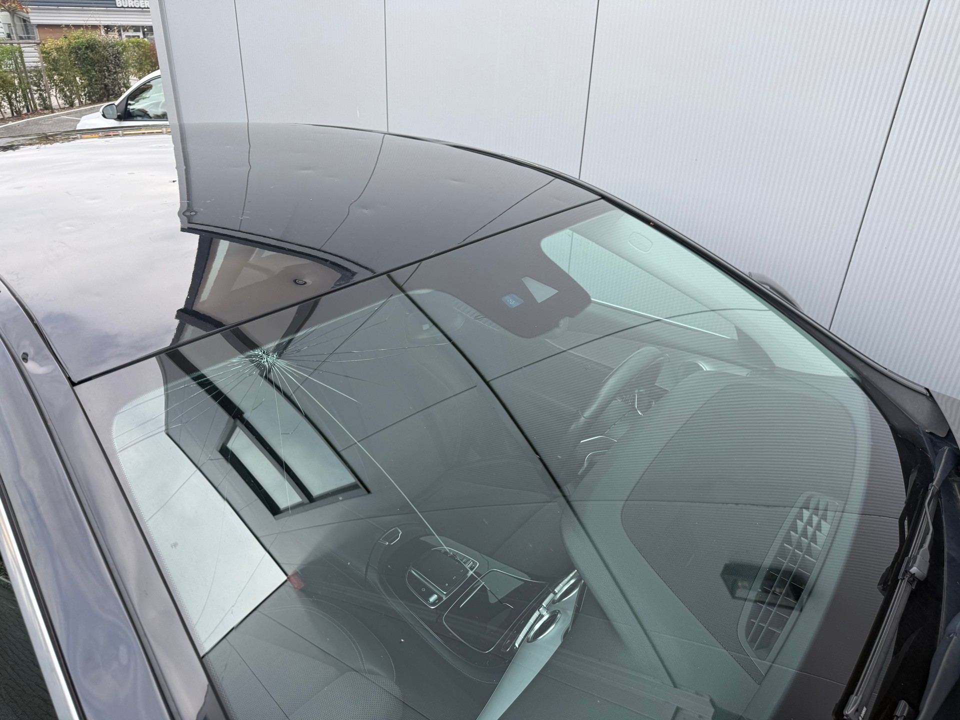 MERCEDES-BENZ E 200 AMG Line 9G-Tronic-image-11
