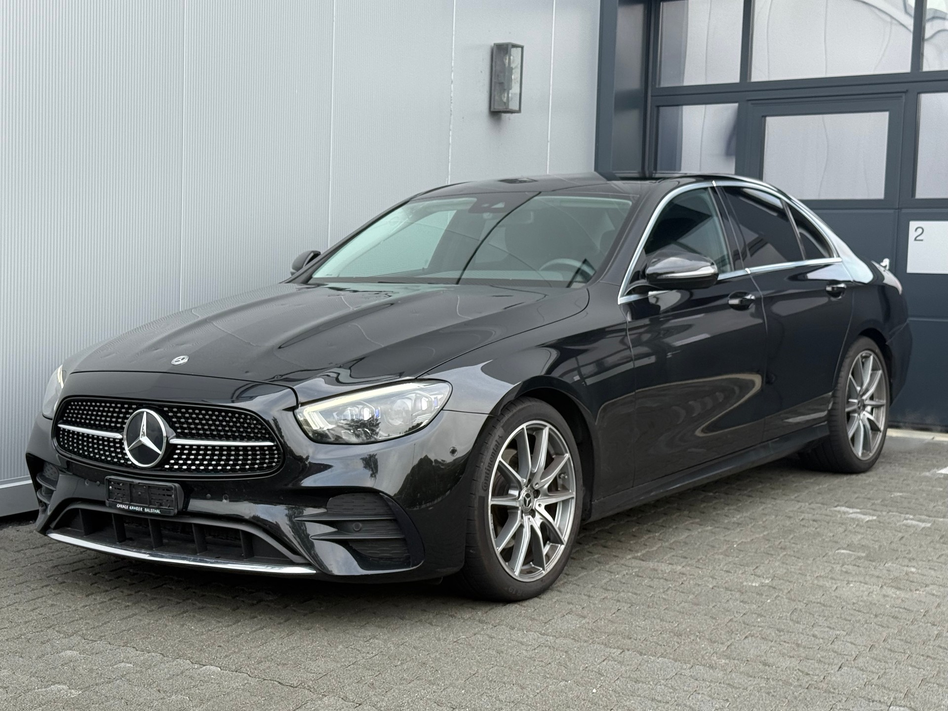 MERCEDES-BENZ E 200 AMG Line 9G-Tronic-image-0