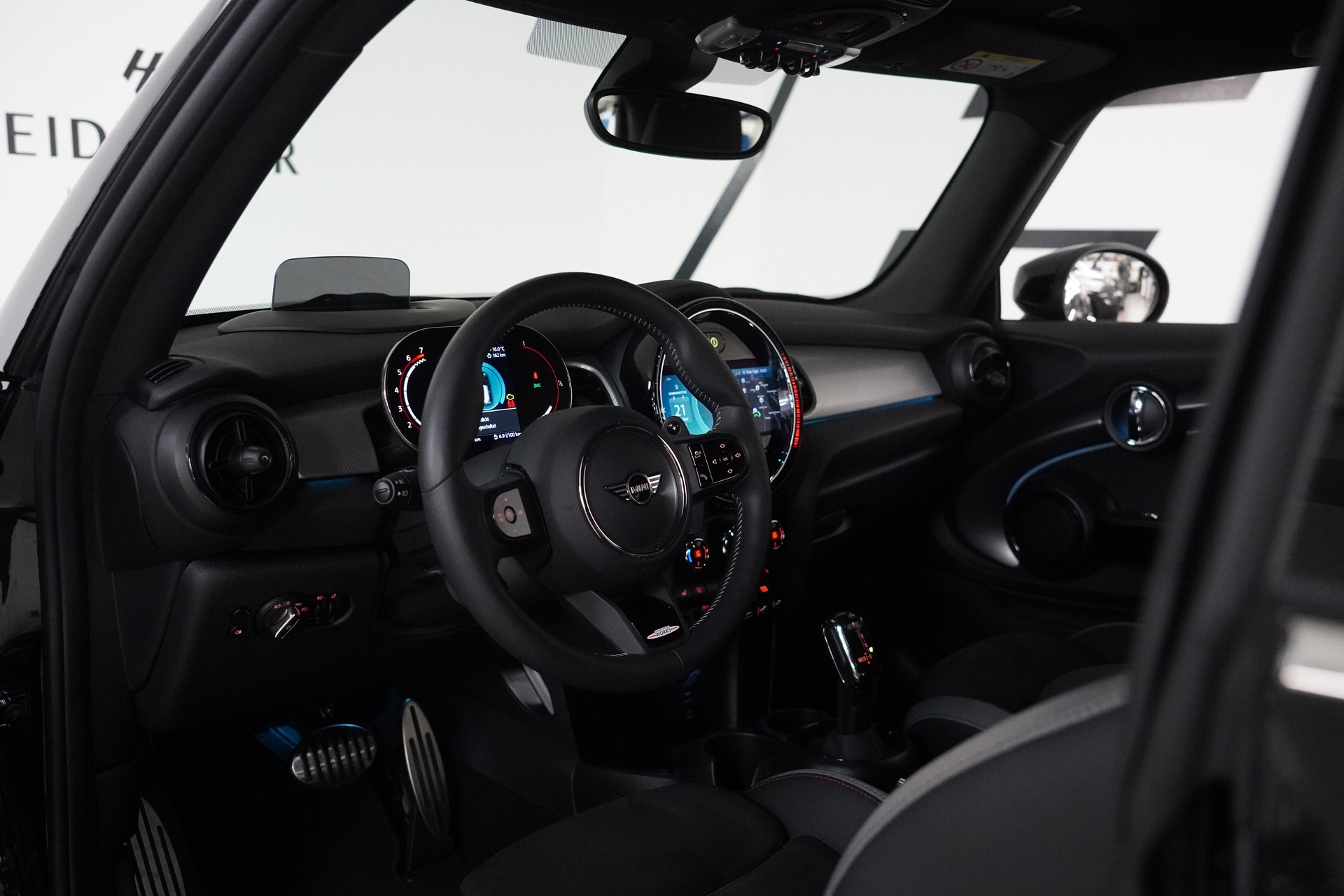 MINI Cooper John Cooper Works Steptronic-image-22