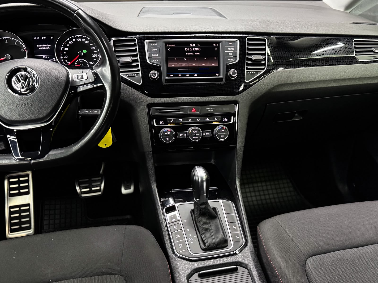 VW Golf Sportsvan 1.4 TSI Highline DSG-image-11
