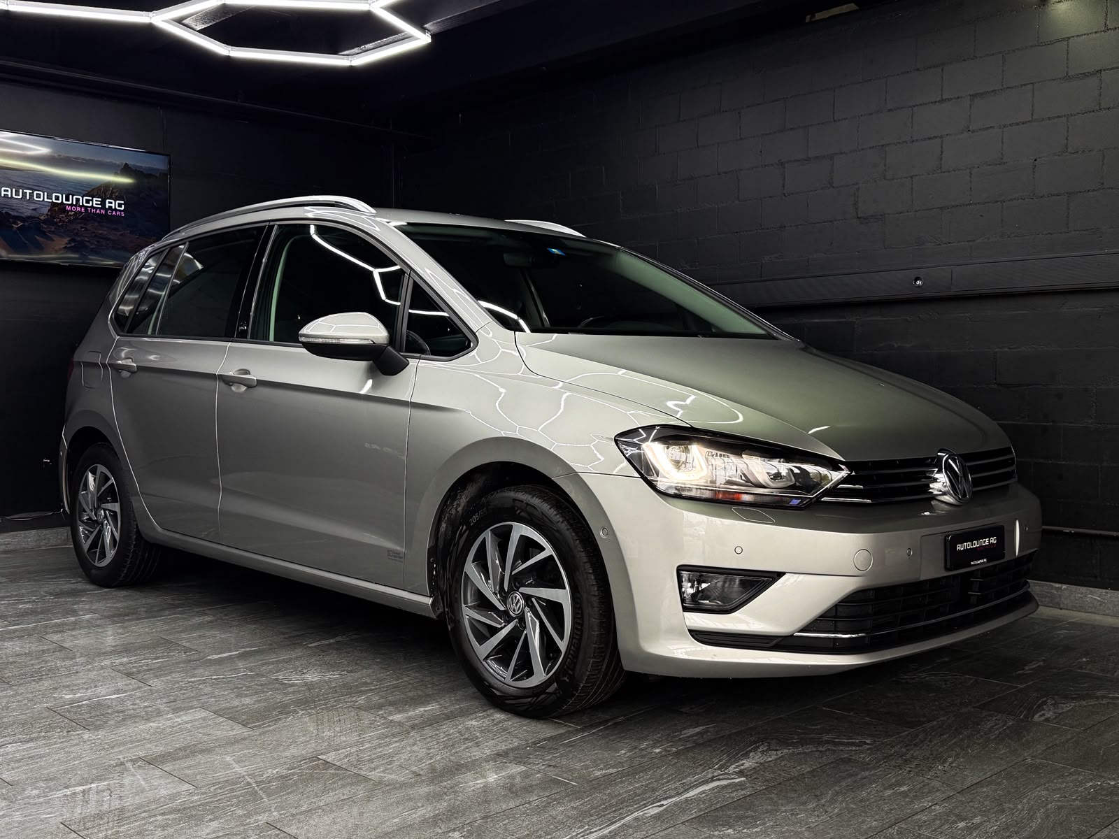 VW Golf Sportsvan 1.4 TSI Highline DSG-image-1