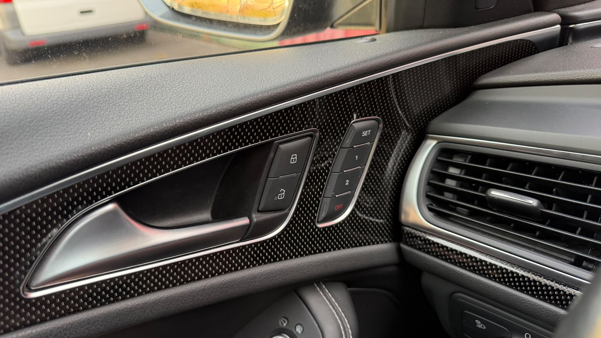AUDI S6 Avant 4.0 TFSI V8 quattro S-tronic-image-12