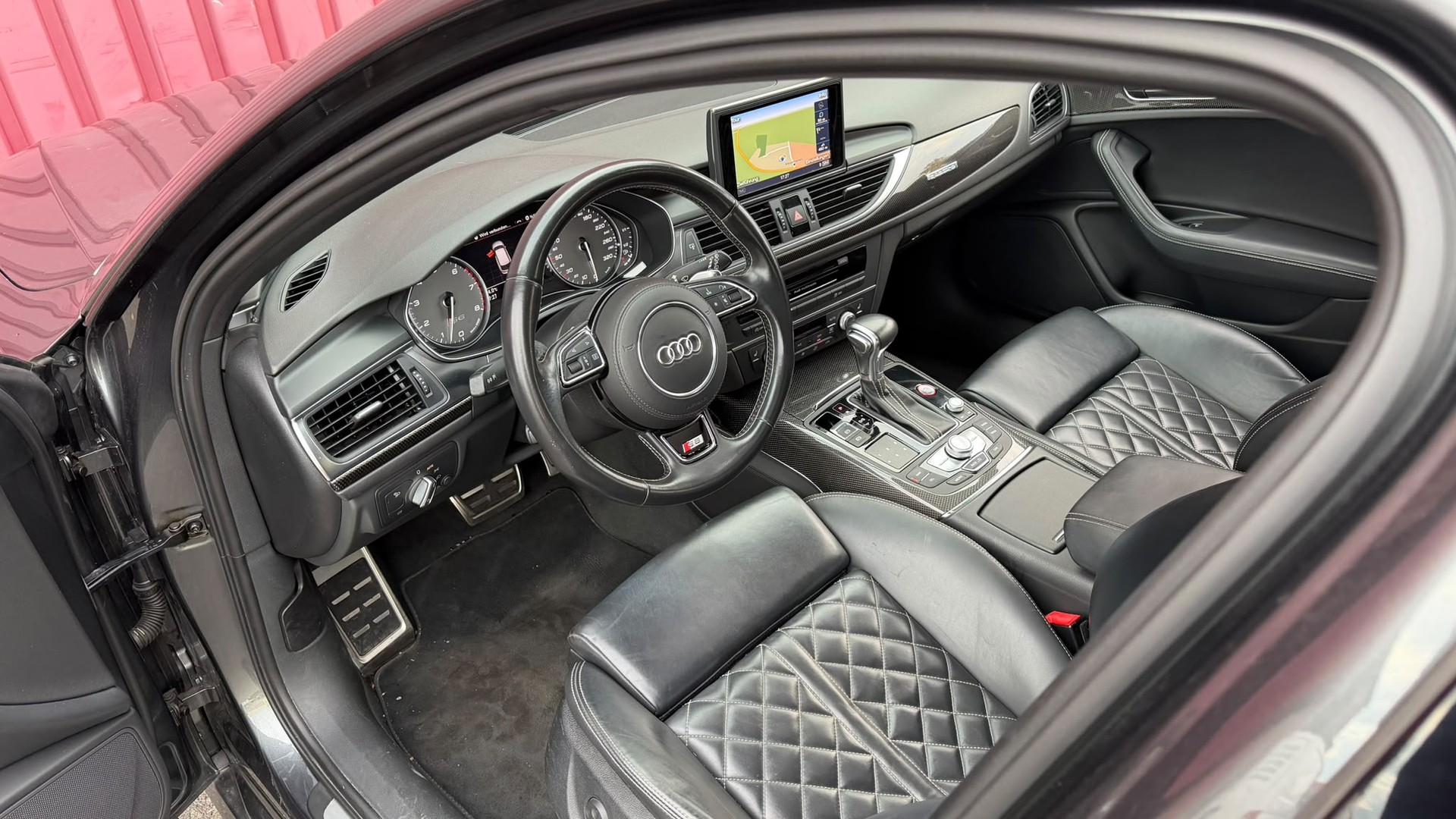 AUDI S6 Avant 4.0 TFSI V8 quattro S-tronic-image-9