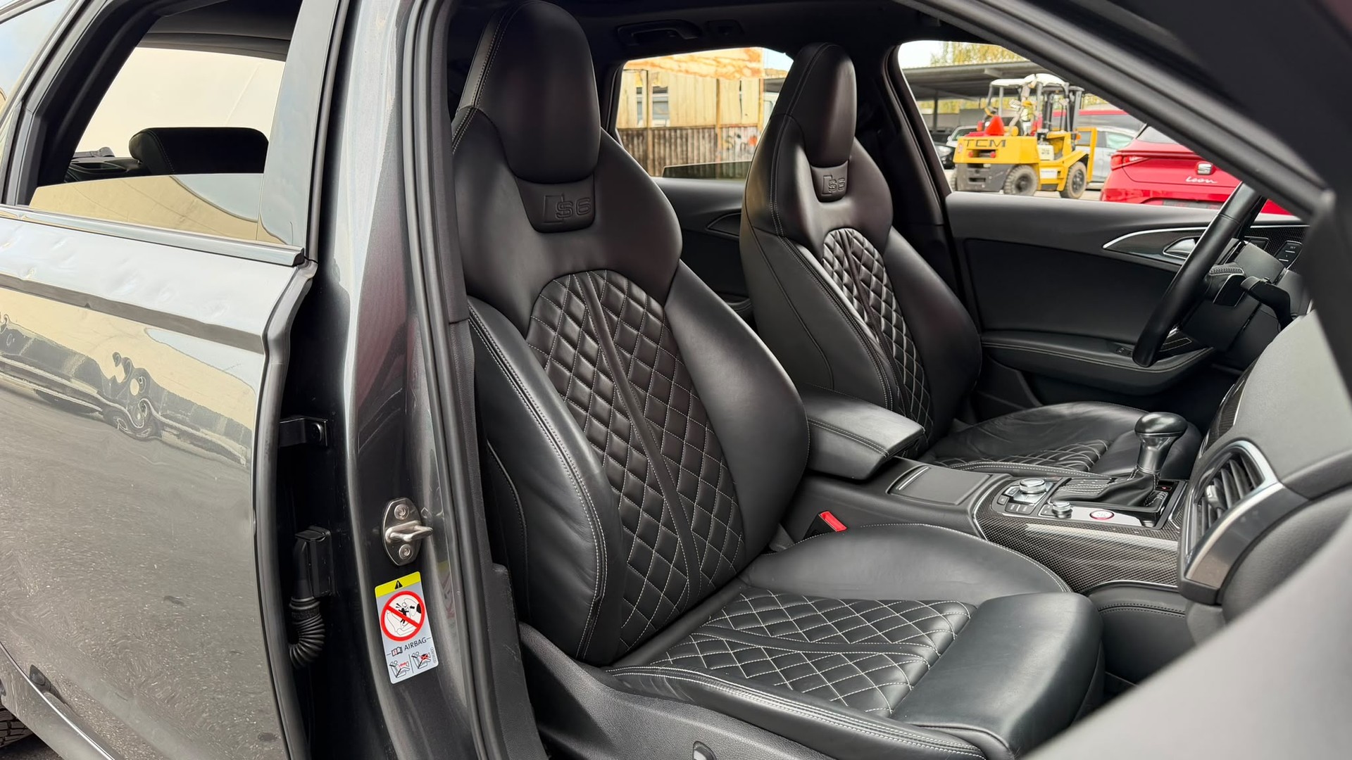 AUDI S6 Avant 4.0 TFSI V8 quattro S-tronic-image-11