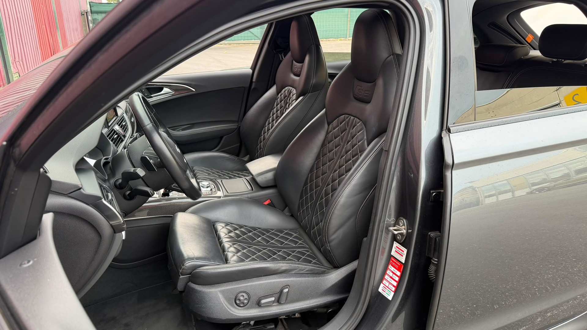 AUDI S6 Avant 4.0 TFSI V8 quattro S-tronic-image-10