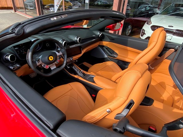 FERRARI Portofino 3.9 V8 T-image-9