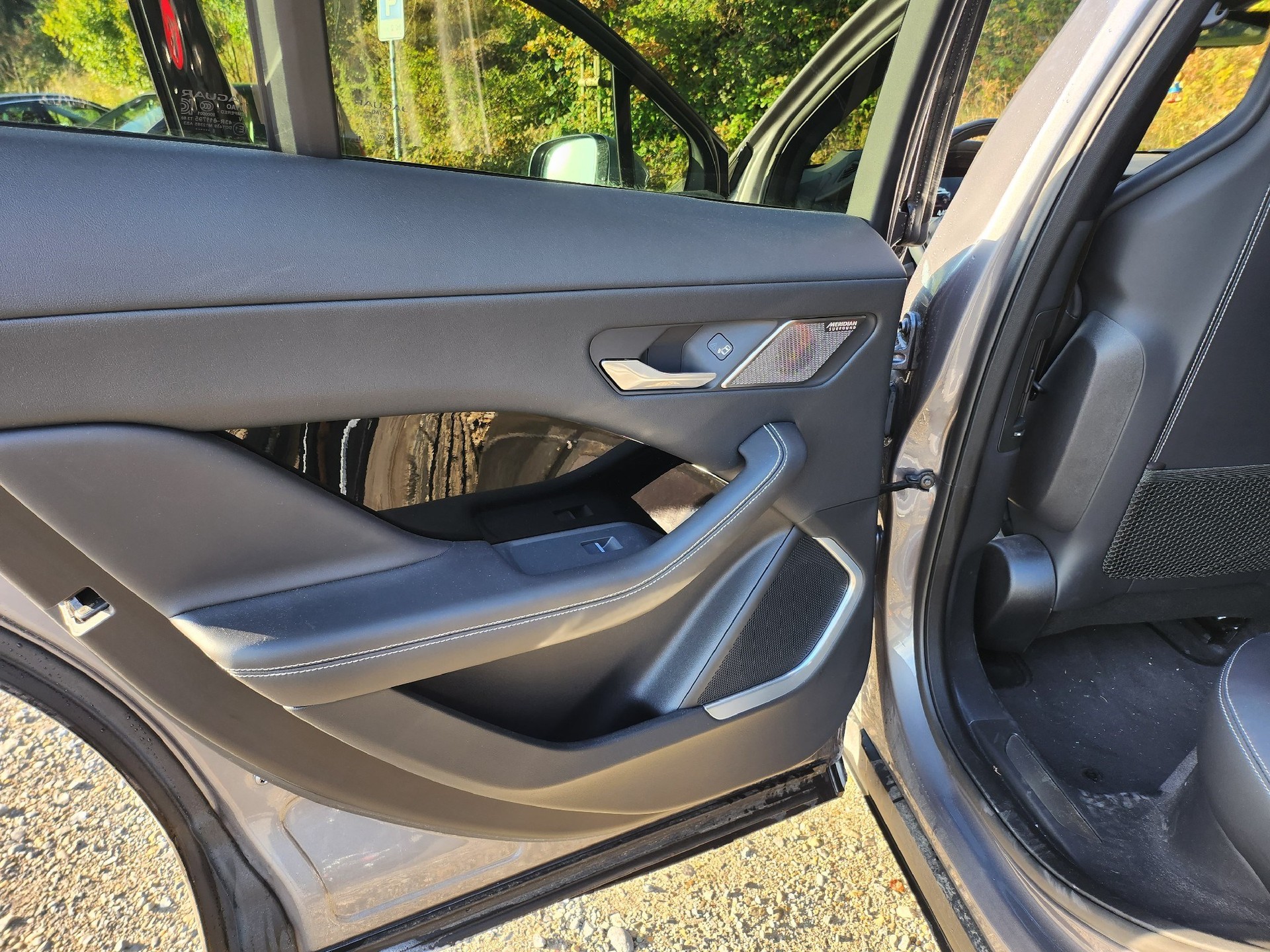 JAGUAR I-Pace EV400 HSE AWD-image-6