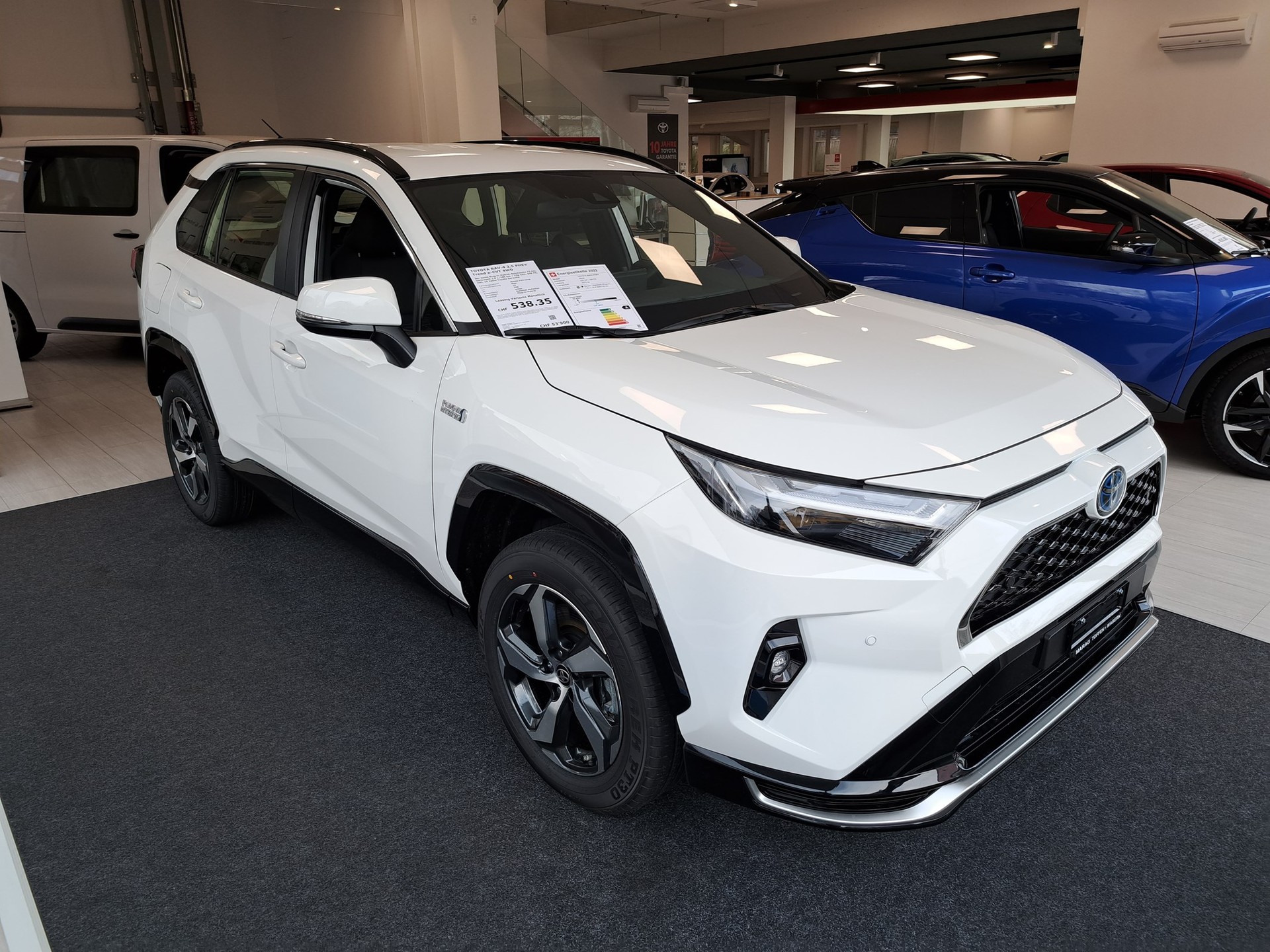 TOYOTA RAV-4 2.5 PHEV Trend e-CVT 4WD-image-2
