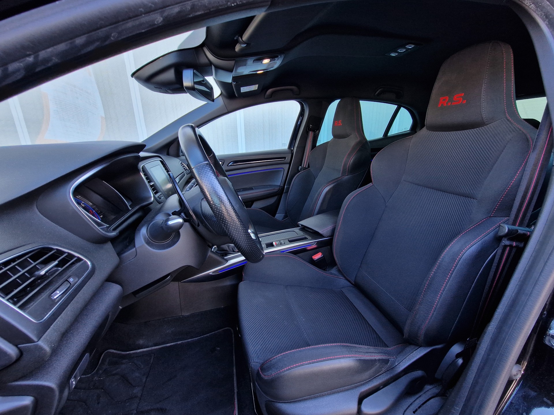 RENAULT Mégane Sport 1.8 T Trophy EDC-image-7