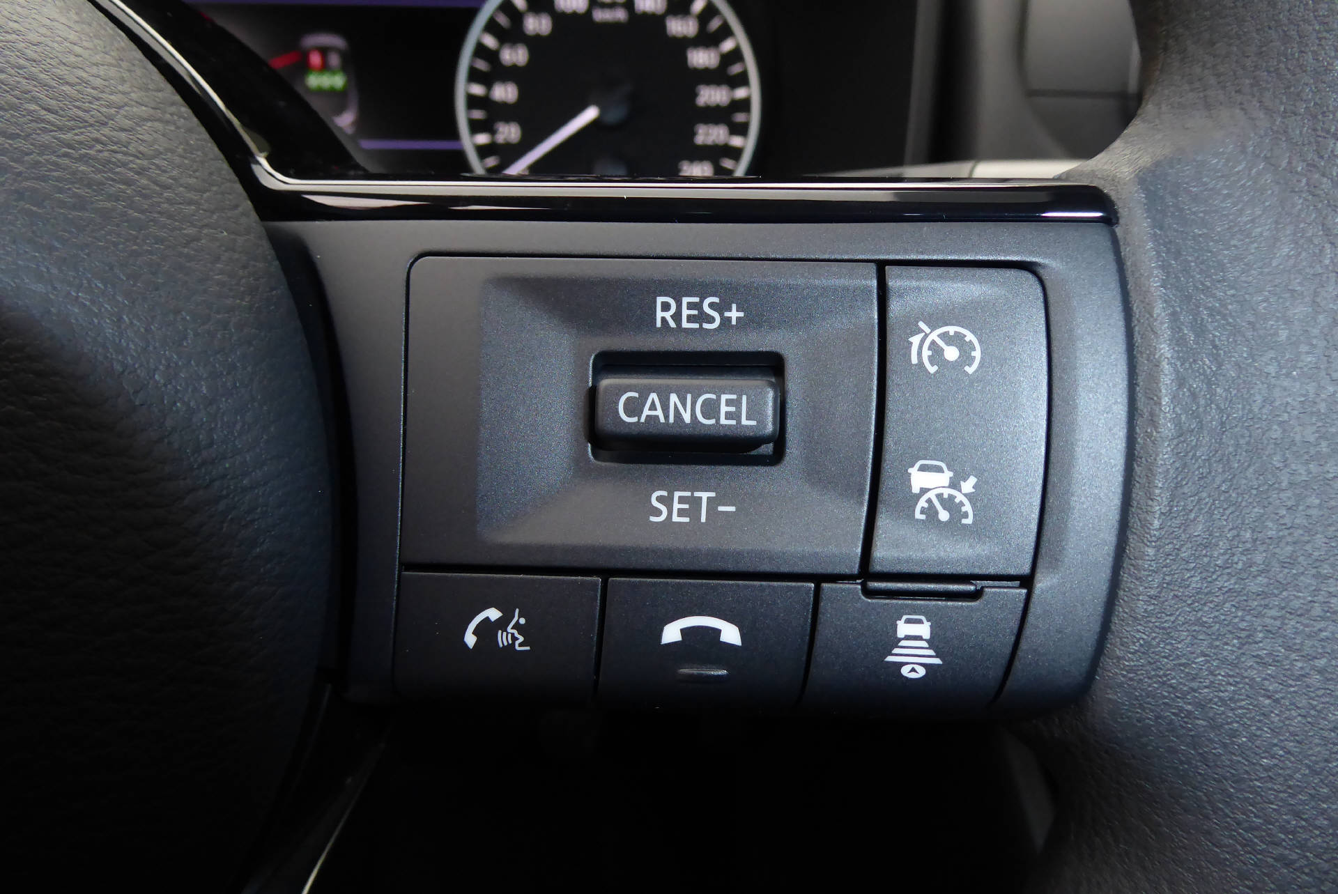 NISSAN Qashqai 1.3 DIG-T MHEV Visia-image-7
