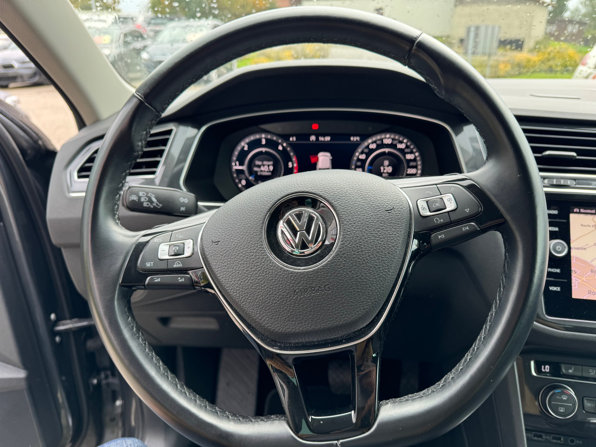 VW Tiguan 2.0 TDI SCR Comfortline 4Motion DSG-image-12