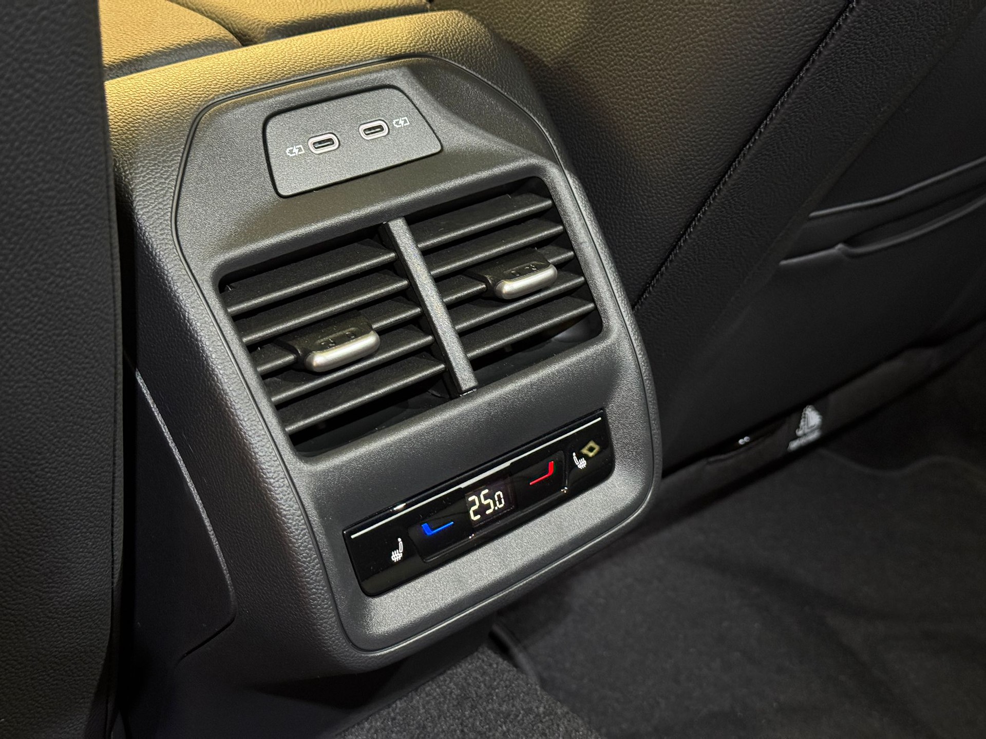 SKODA Superb Combi 1.5 TSI PHEV L&K DSG * 5Jahre Garantie*-image-19