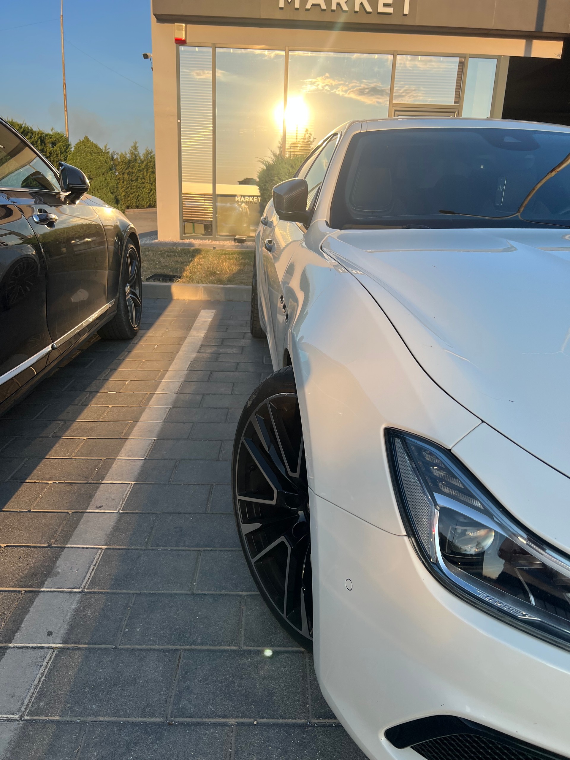 MASERATI Ghibli S Q4 3.0 V6 NerissimoAutomatica-image-2