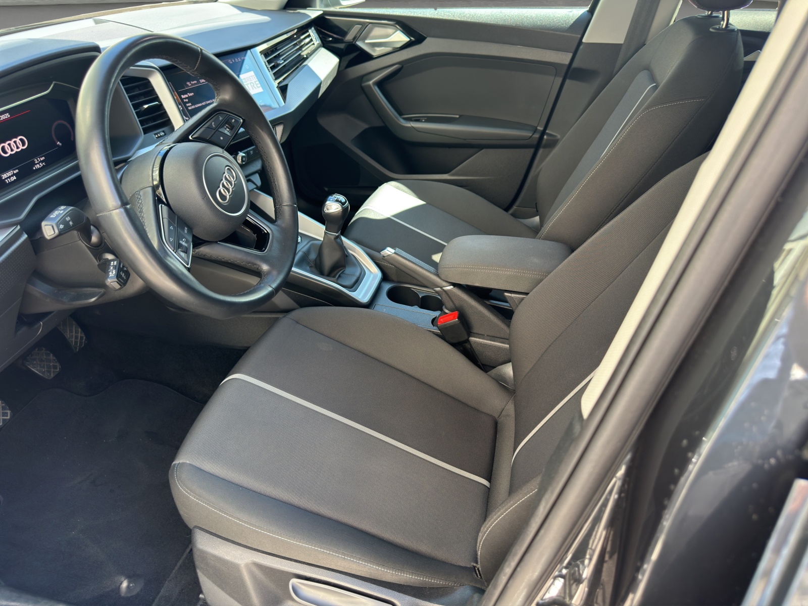AUDI A1 Sportback 30 TFSI Attraction S-tronic-image-7