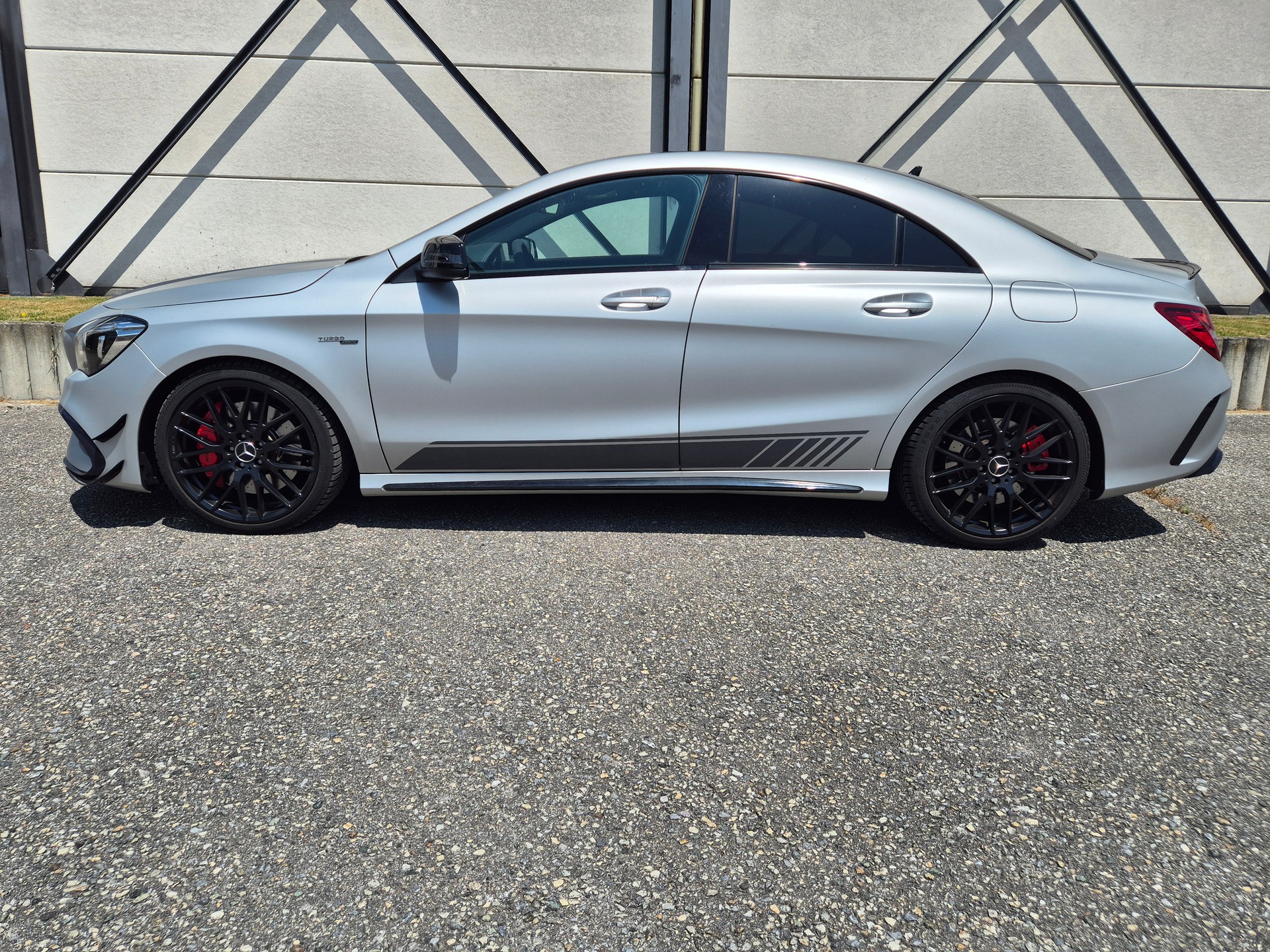 MERCEDES-BENZ CLA 45 AMG 4Matic Speedshift-image-2