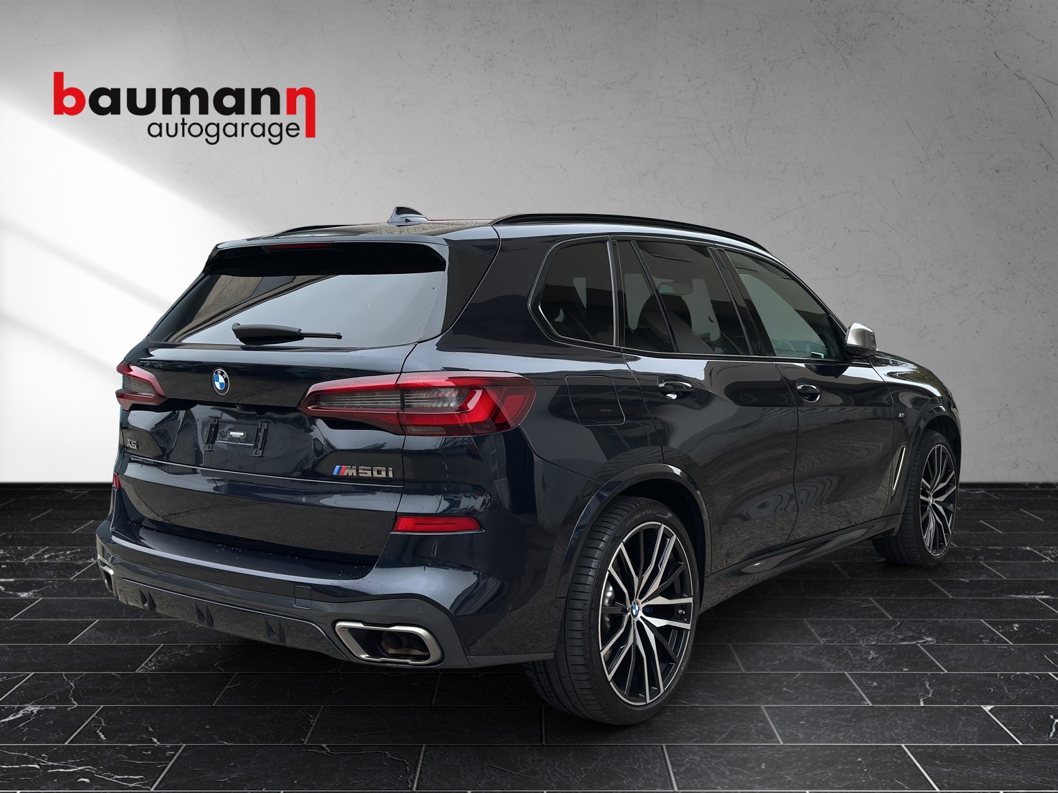 BMW X5 xDrive M50i Steptronic-image-3
