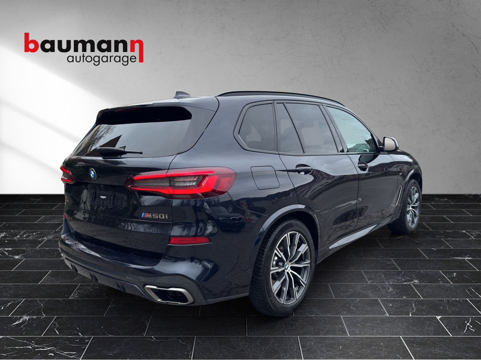BMW X5 xDrive M50i Steptronic-image-2