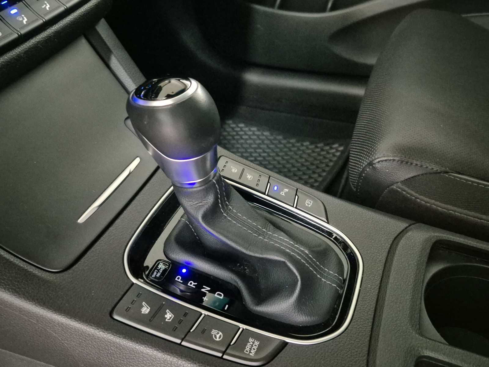 HYUNDAI i30 1.5 T-GDi Vertex-image-14