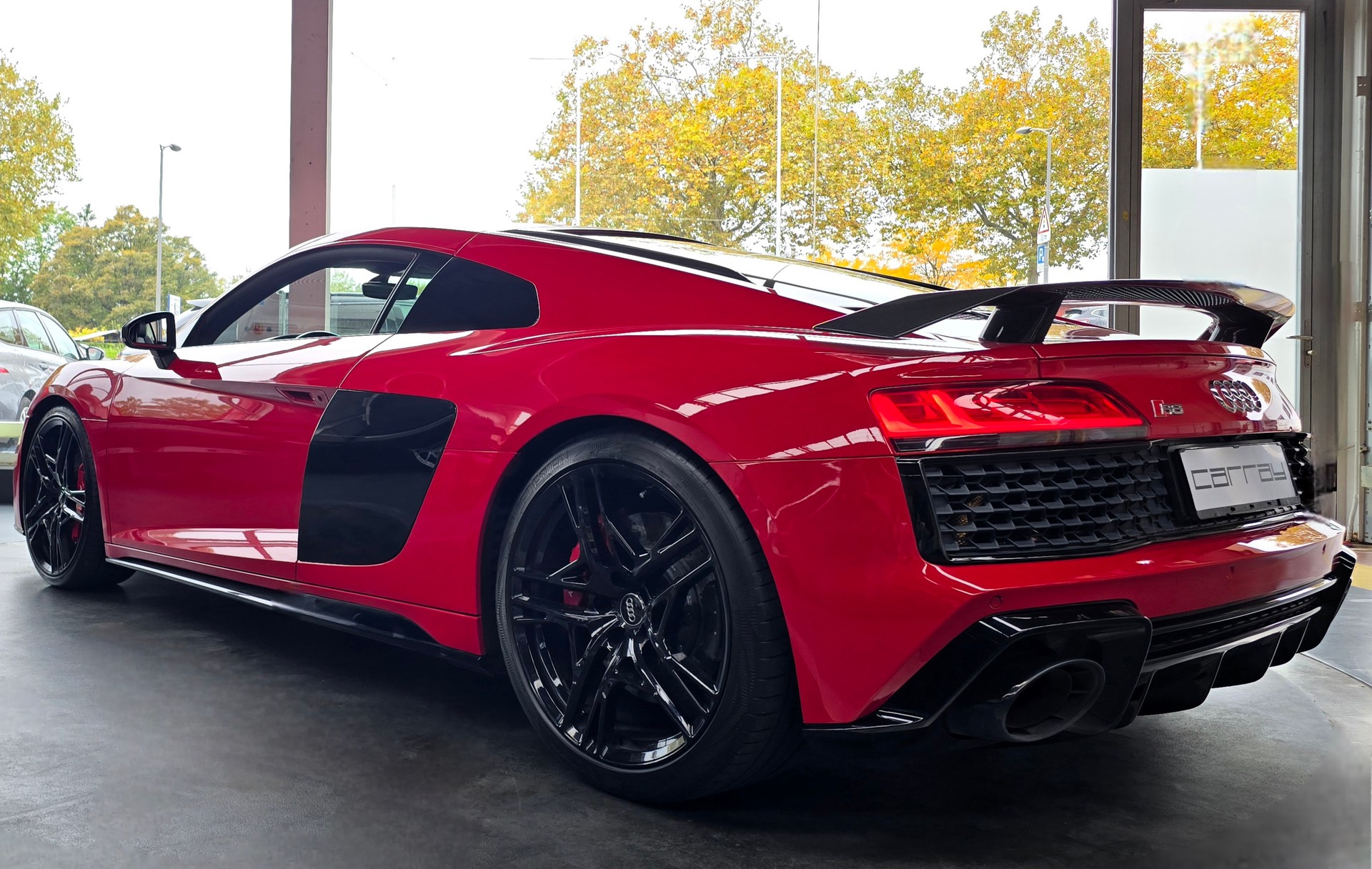 AUDI R8 5.2 V10 Coupé Performance Quattro S-tronic-image-11