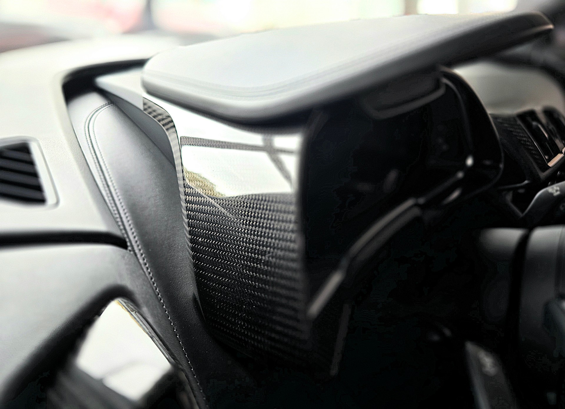 AUDI R8 5.2 V10 Coupé Performance Quattro S-tronic-image-28