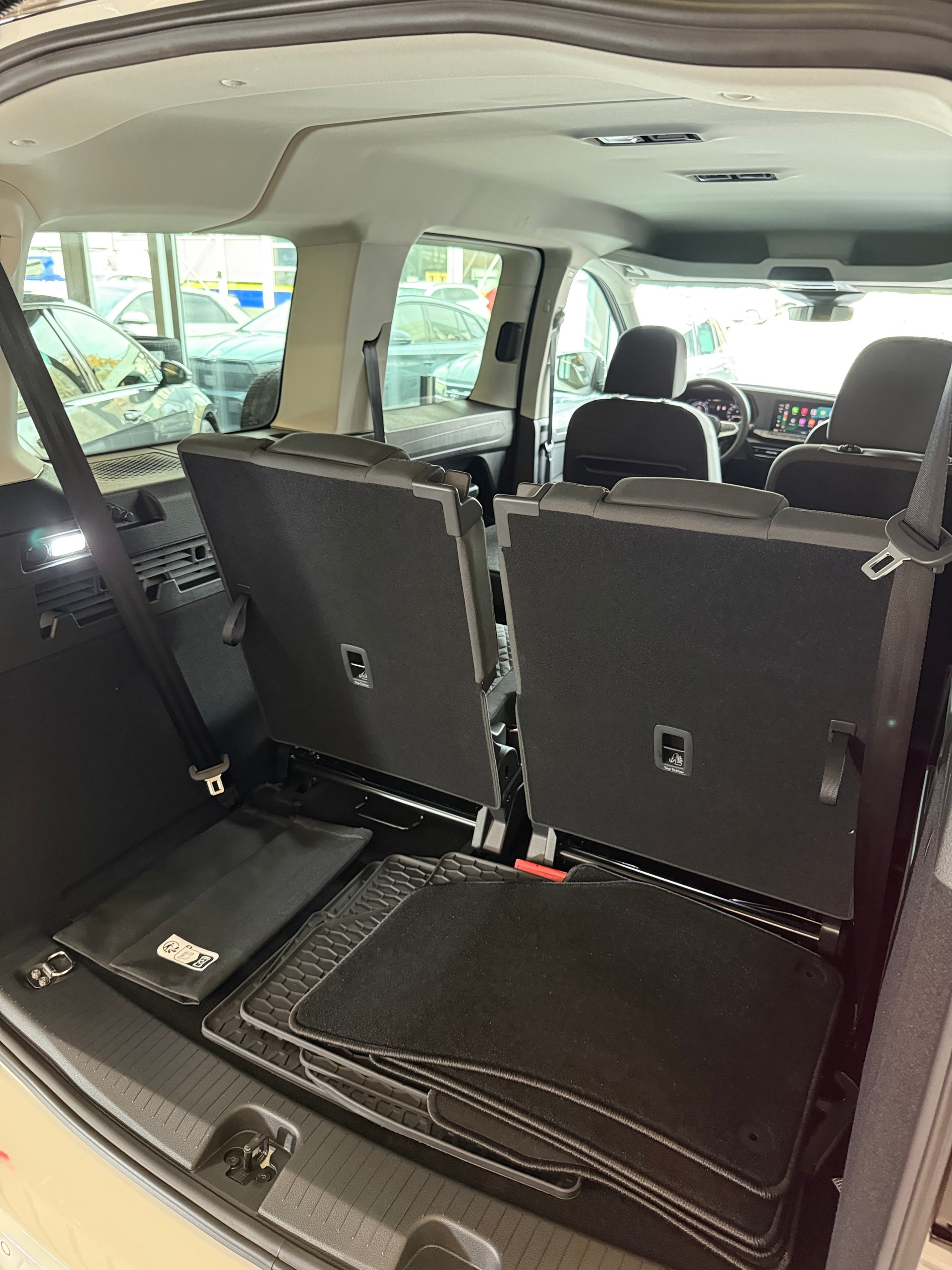 VW Caddy Maxi 1.5 TSI Plug in Hybrid DSG EDITION-image-9
