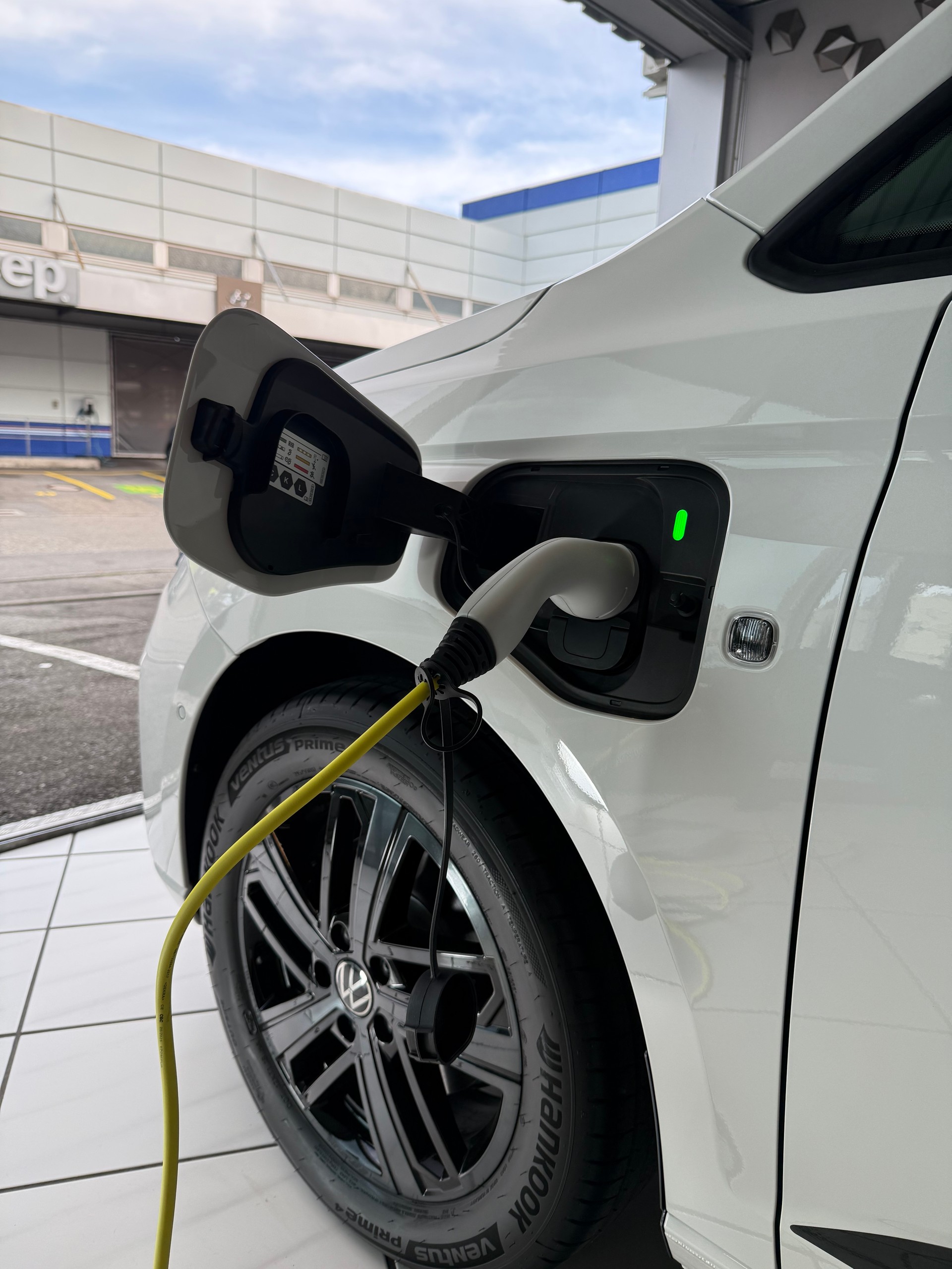 VW Caddy Maxi 1.5 TSI Plug in Hybrid DSG EDITION-image-29