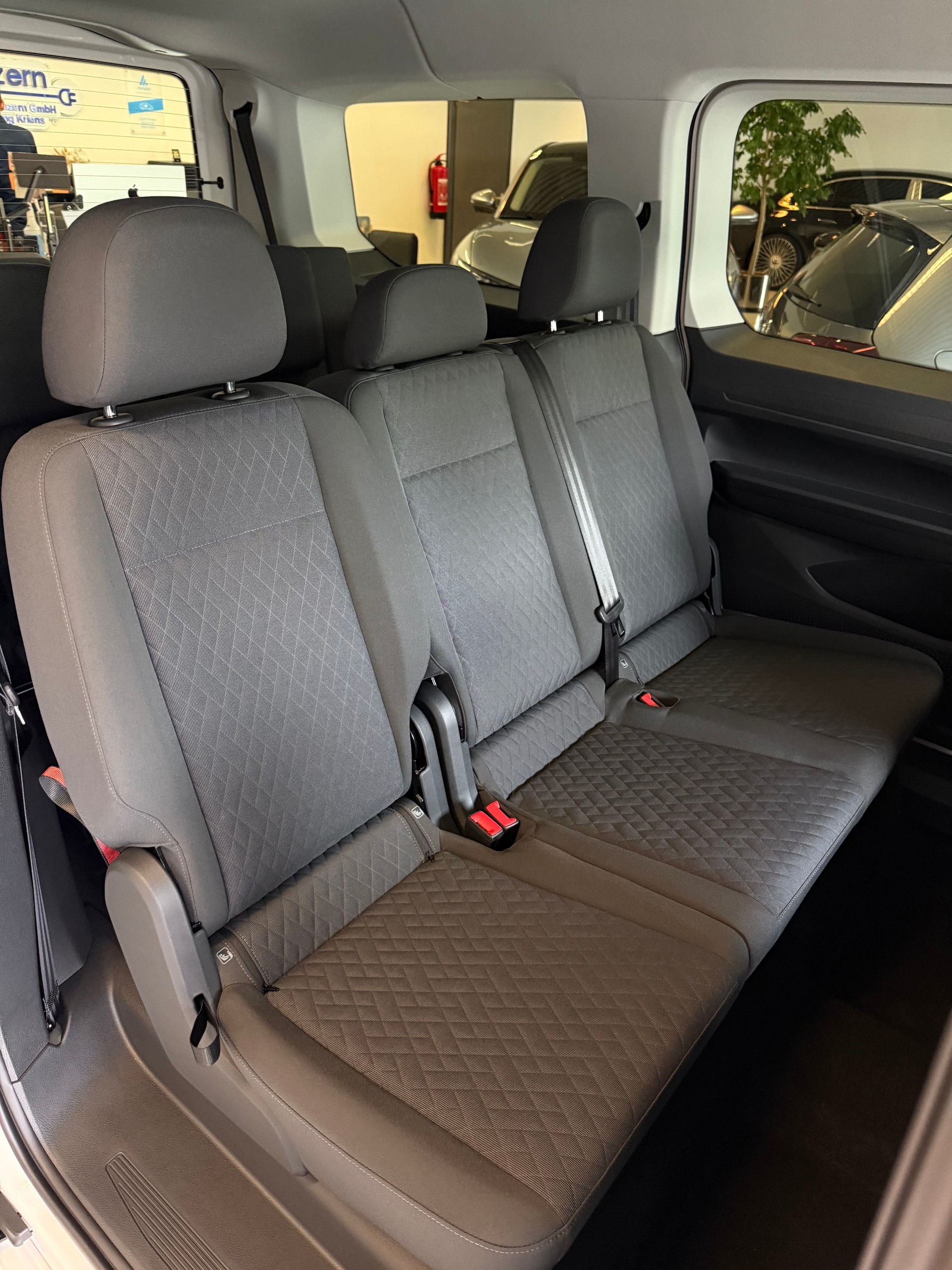 VW Caddy Maxi 1.5 TSI Plug in Hybrid DSG EDITION-image-10