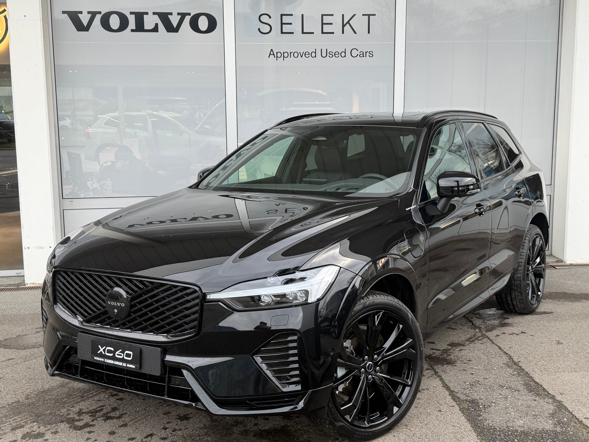 VOLVO XC60 T8 eAWD Black Edition Geartronic