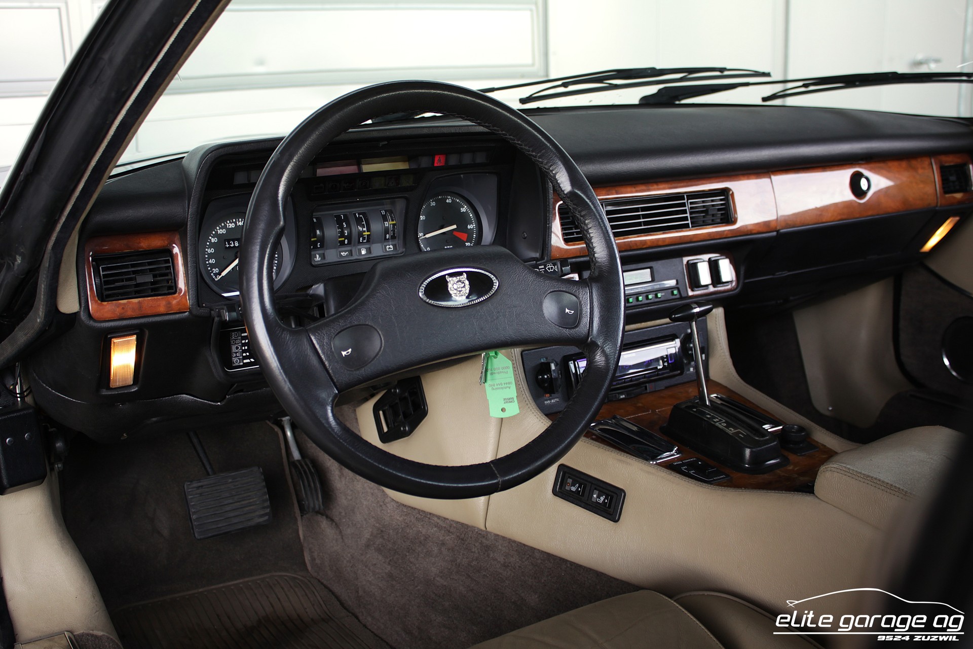JAGUAR XJS 5.3 V12 Convertible VETERANENGEPRÜFT-image-14