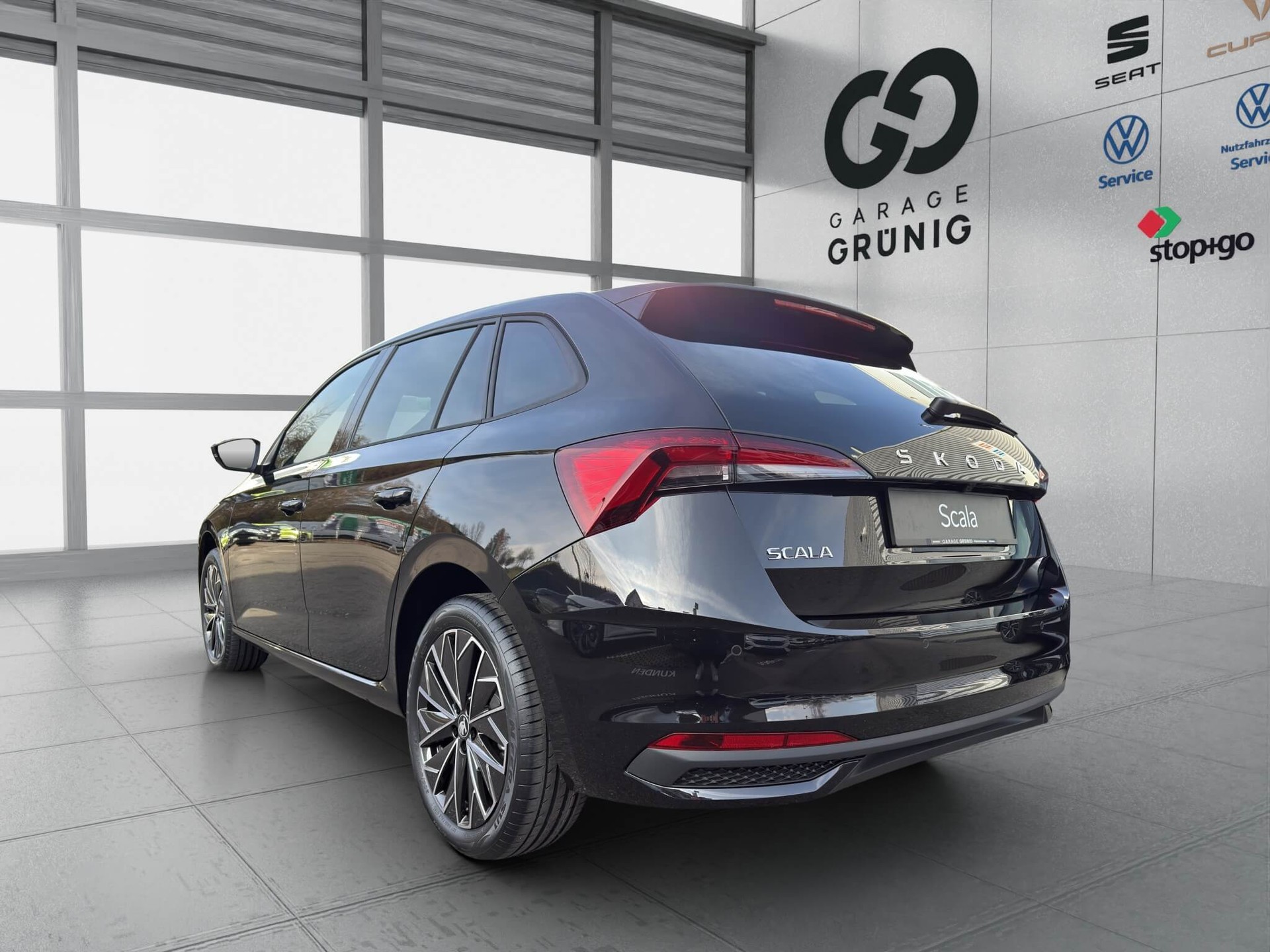 SKODA Scala 1.0 TSI Dynamic DSG-image-3
