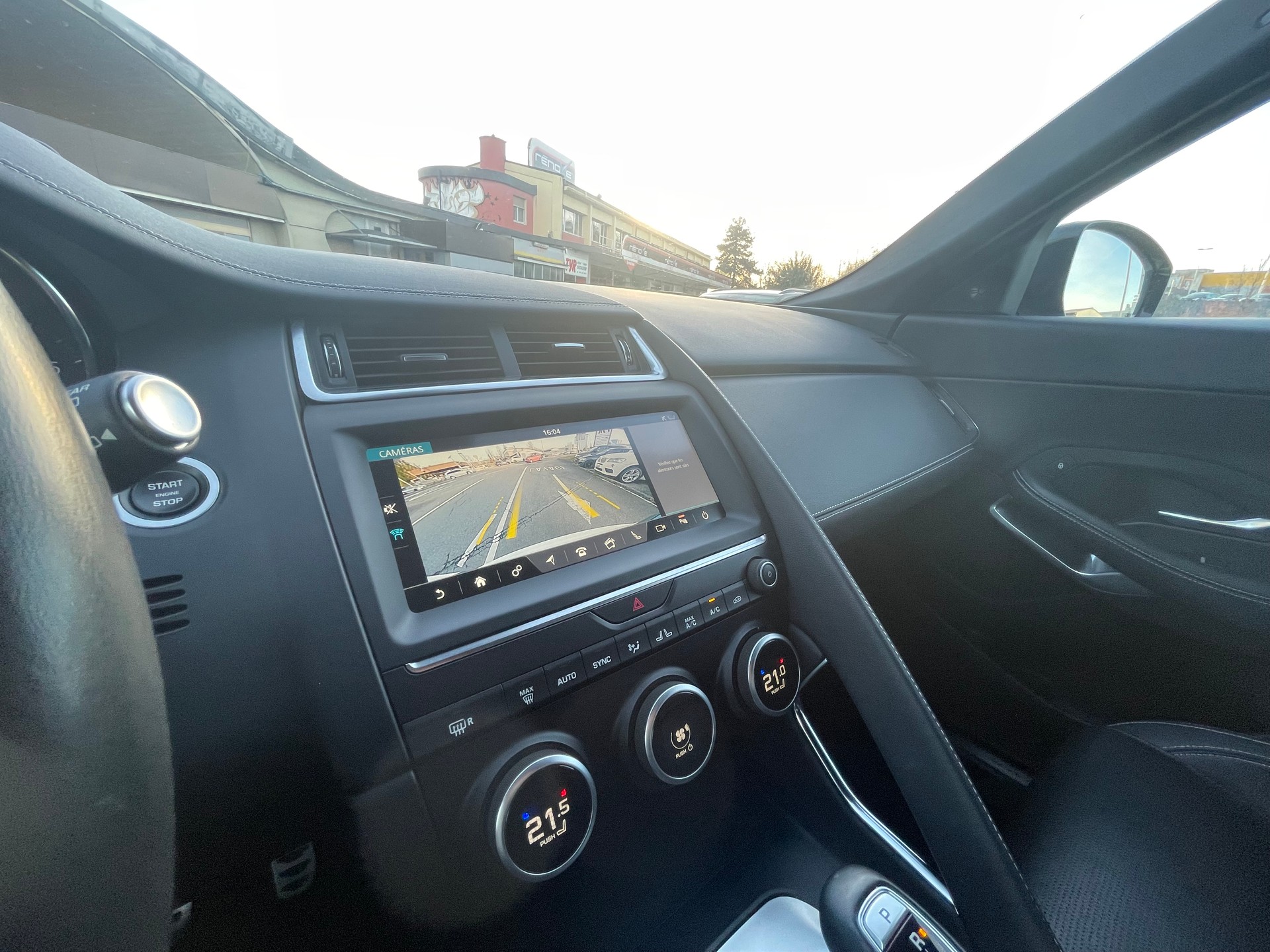 JAGUAR E-Pace 2.0 P250 R-Dynamic S AWD Automatik-image-10