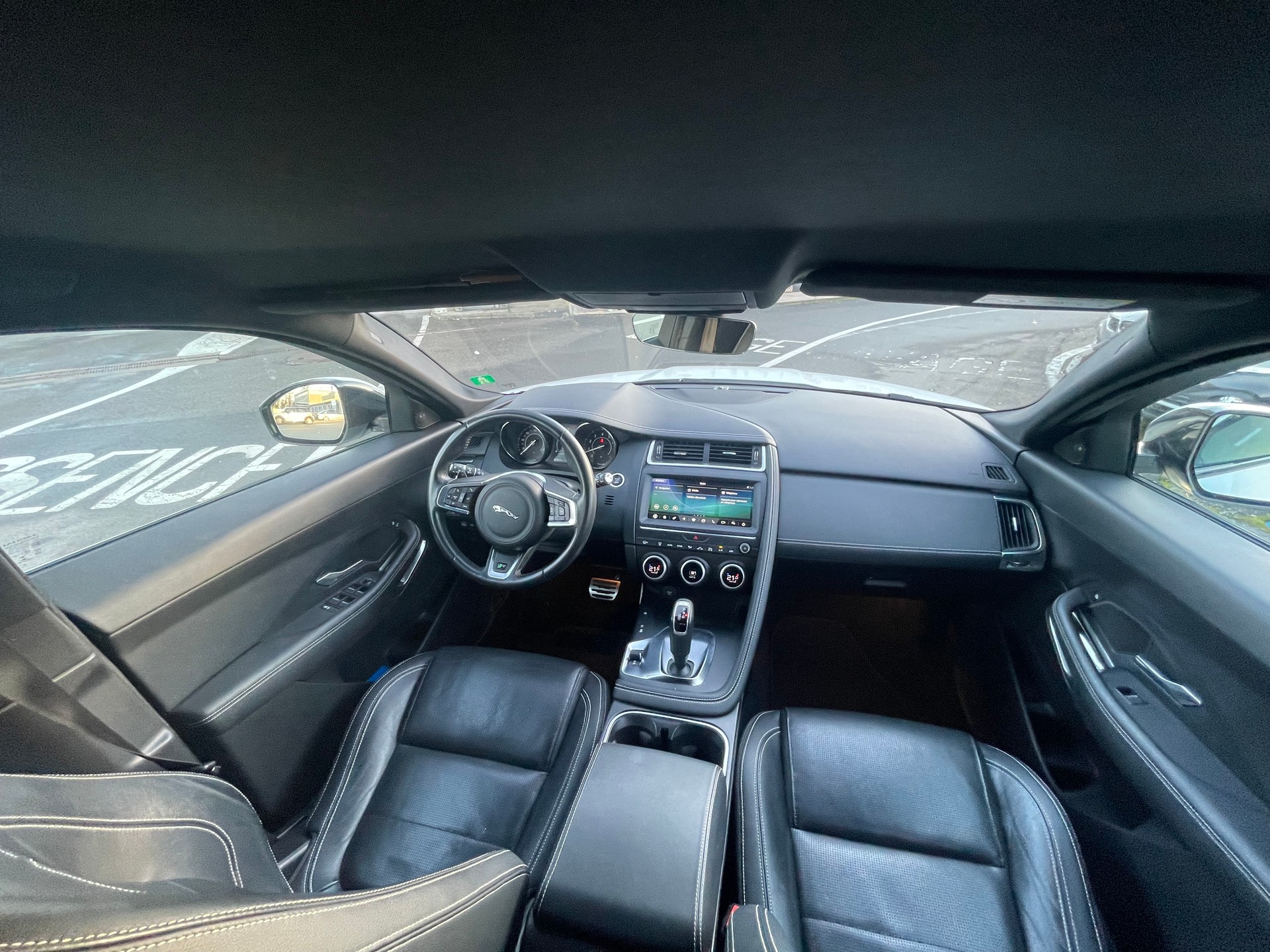 JAGUAR E-Pace 2.0 P250 R-Dynamic S AWD Automatik-image-7
