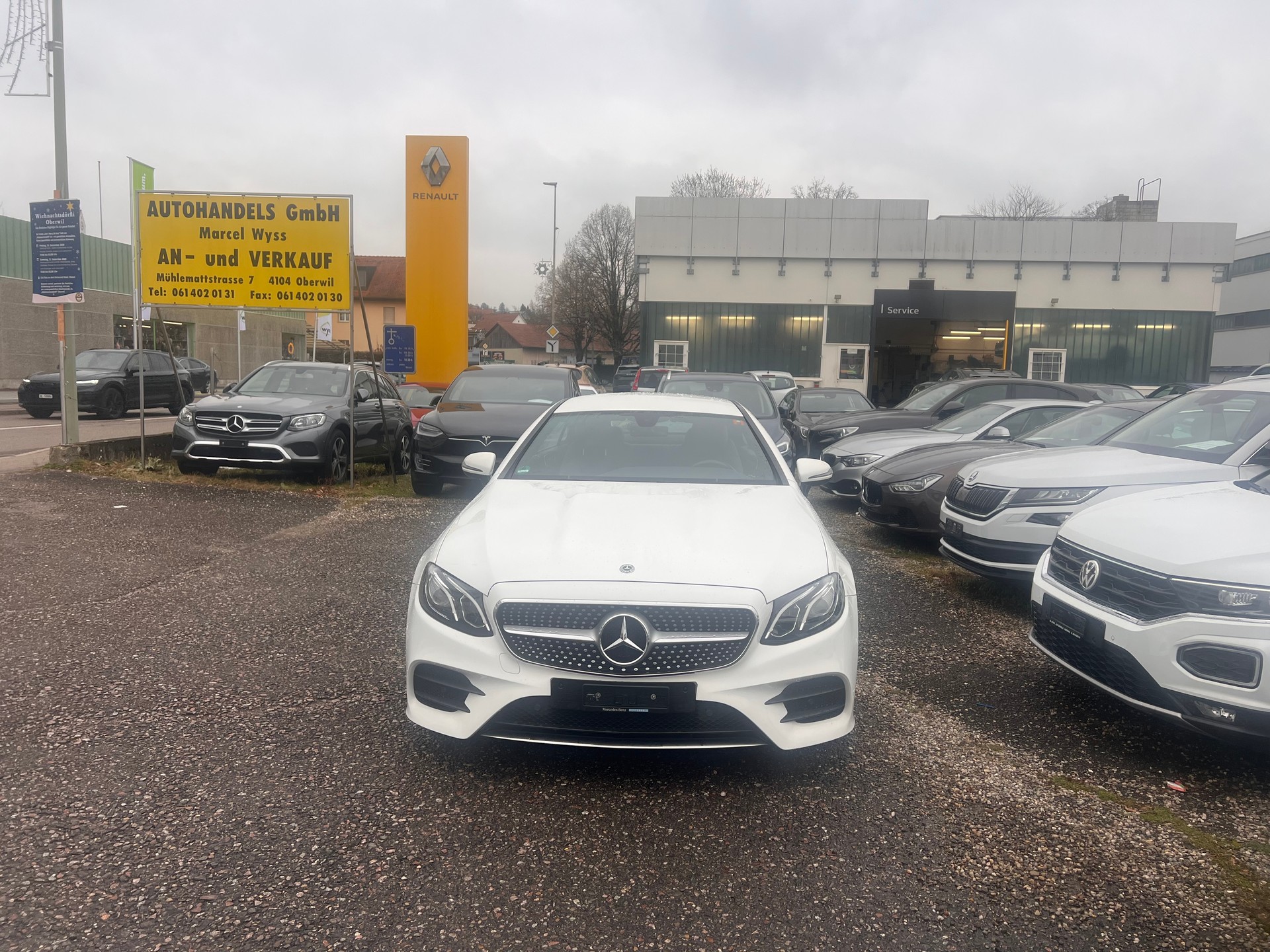 MERCEDES-BENZ E 300 Coupé AMG Line 9G-Tronic