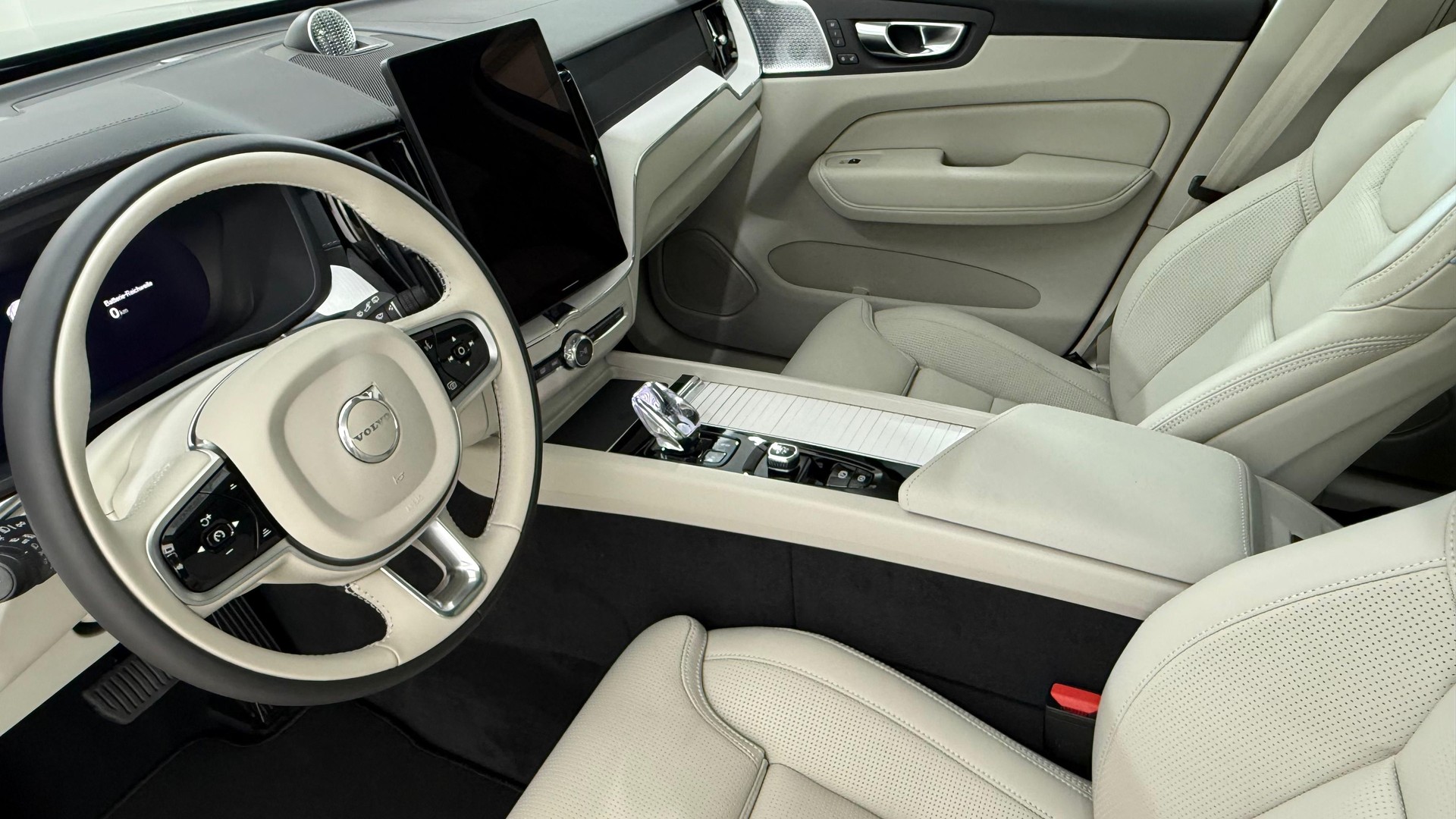 VOLVO XC60 2.0 T6 TE Ultra Bright eA-image-3
