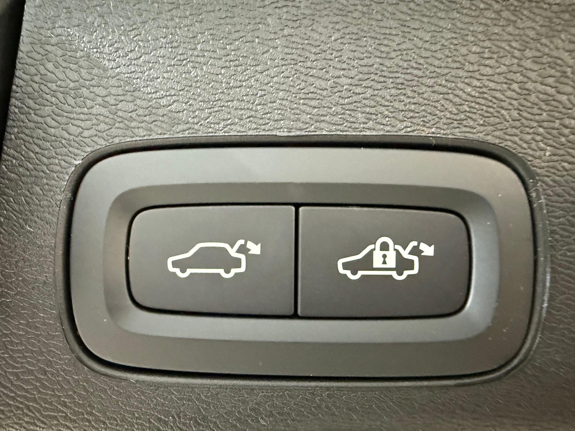 VOLVO XC60 2.0 T6 TE Ultra Bright eA-image-15