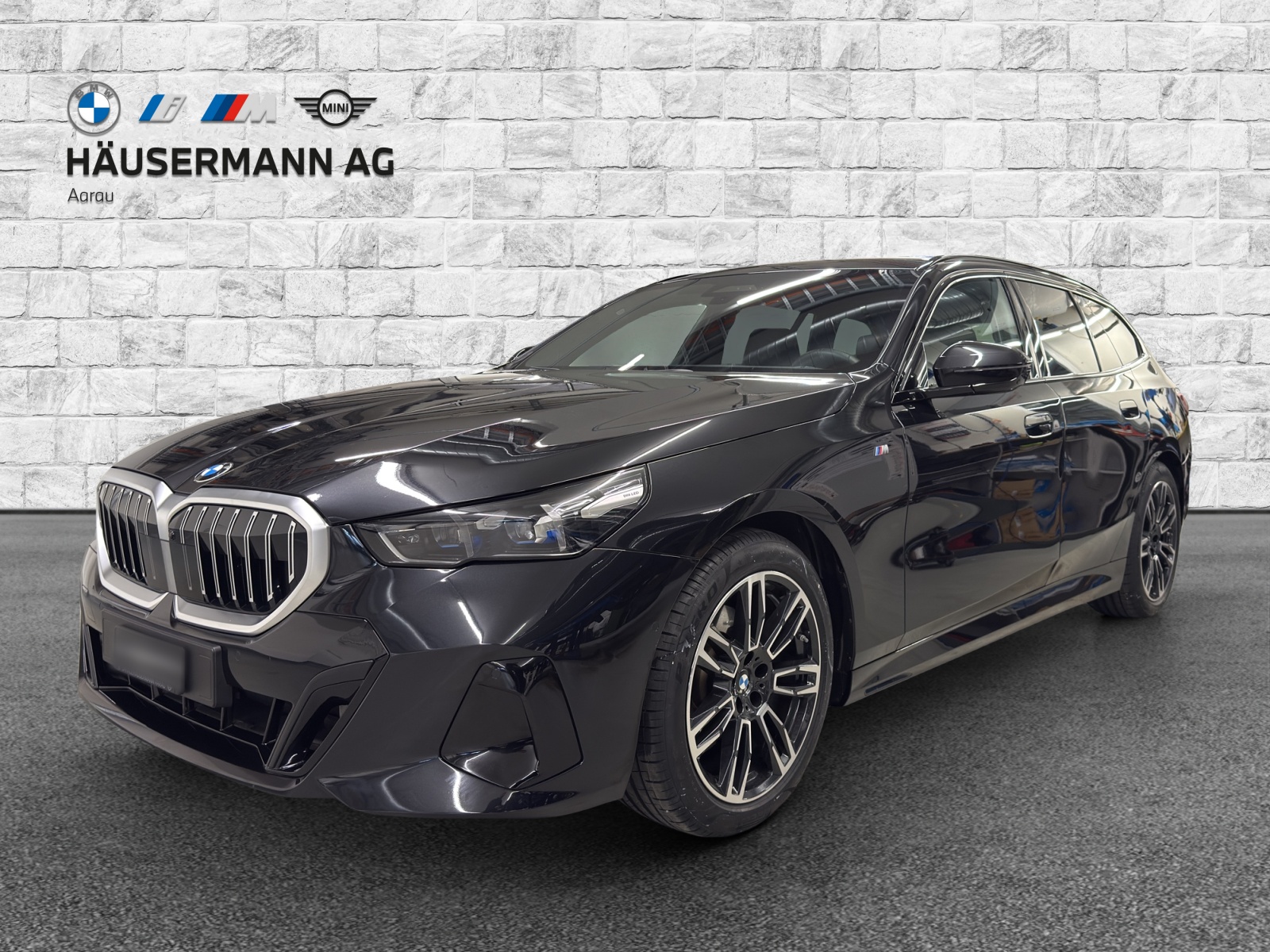 BMW 520d xDr 48V Tour M Sport-image-0
