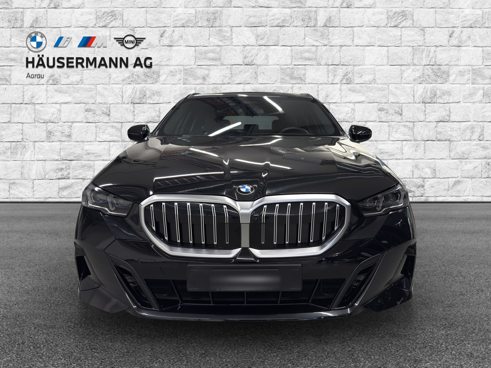 BMW 520d xDr 48V Tour M Sport-image-1