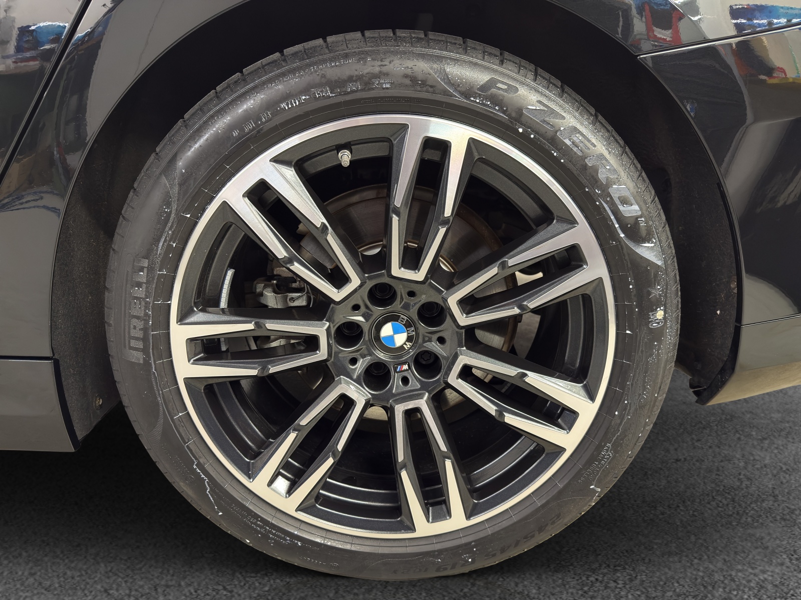BMW 520d xDr 48V Tour M Sport-image-9