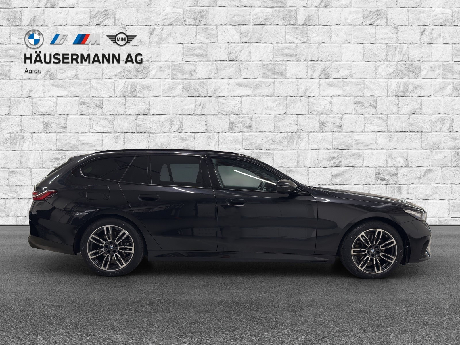 BMW 520d xDr 48V Tour M Sport-image-3