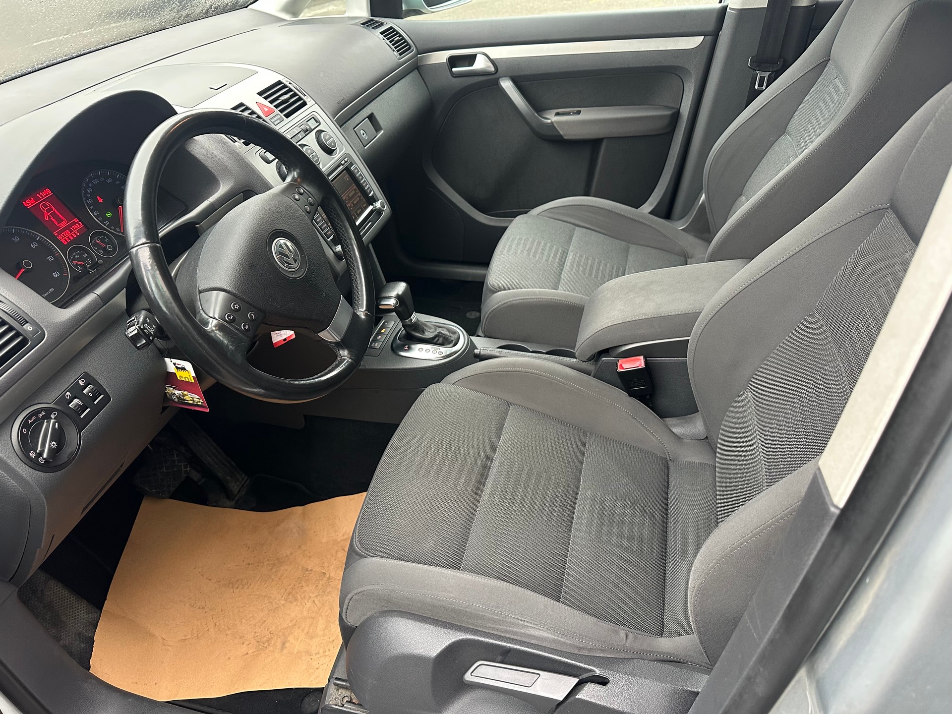 VW Touran 1.4 TSI Highline DSG-image-5