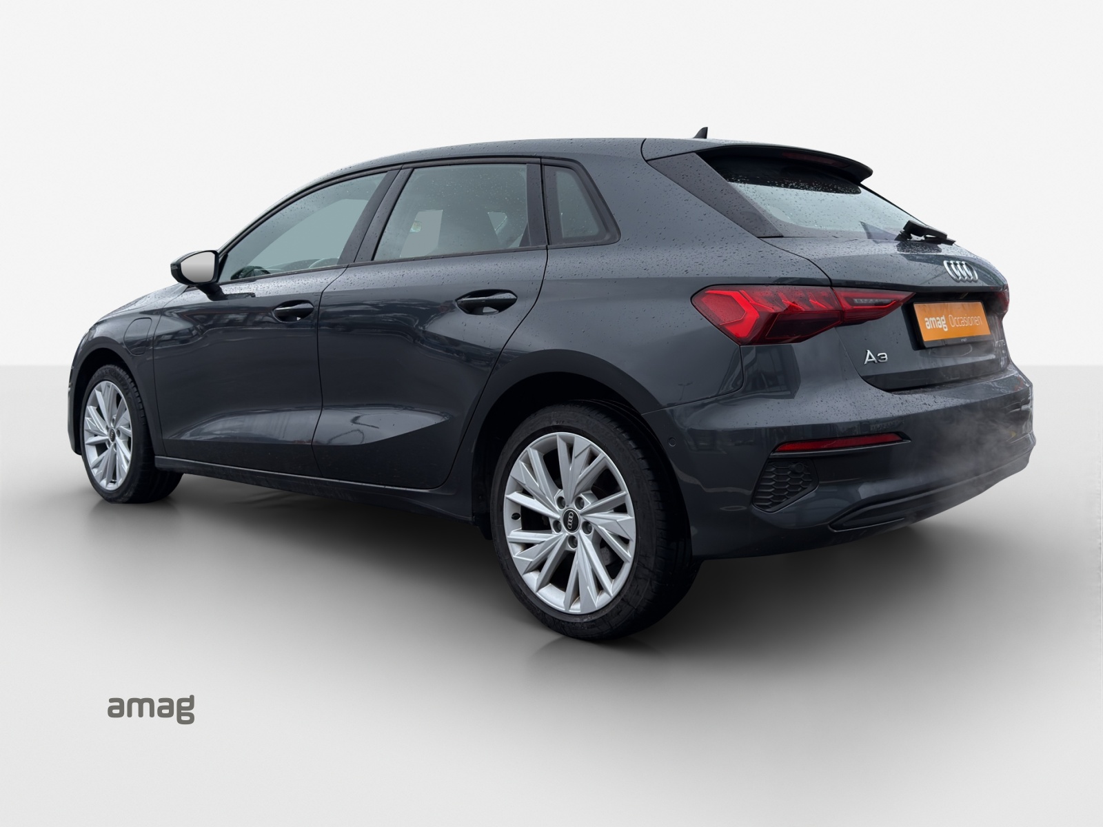 AUDI A3 Sportback 40 TFSI e Attraction S-tronic-image-2