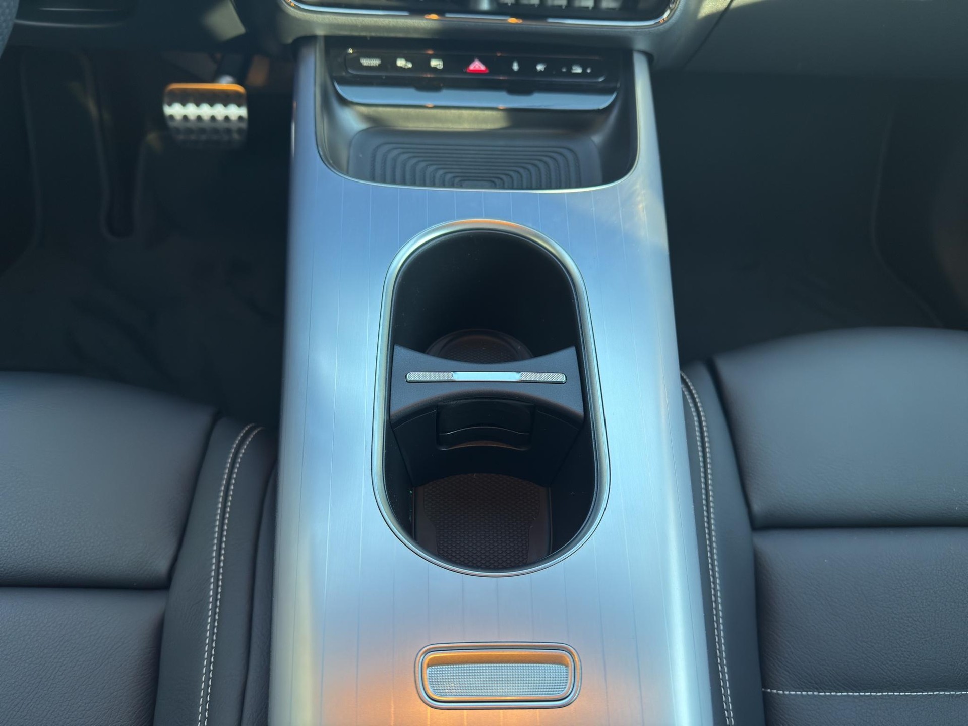 MERCEDES-BENZ CLA 220 AMG Line 4matic-image-12