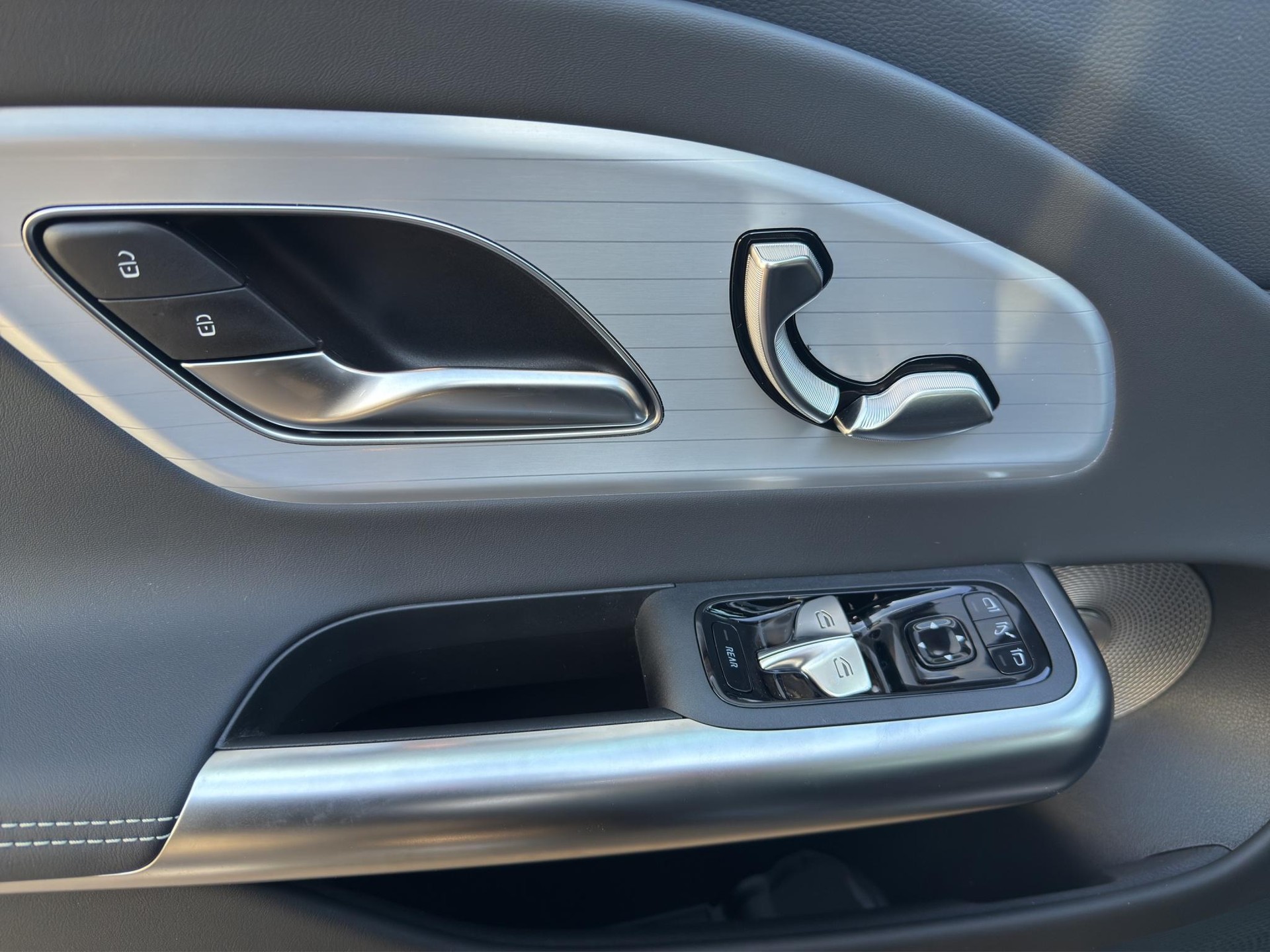 MERCEDES-BENZ CLA 220 AMG Line 4matic-image-9