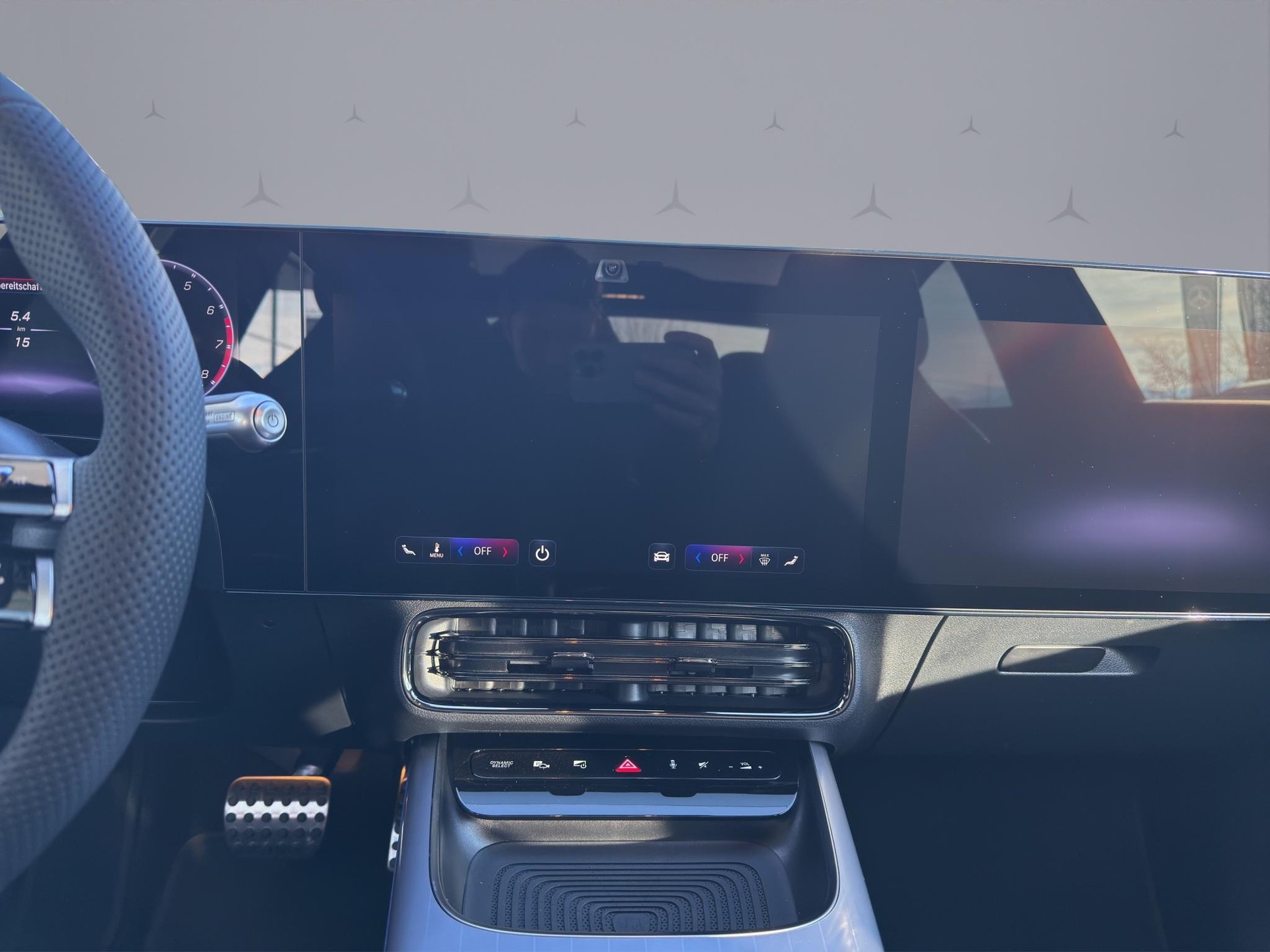 MERCEDES-BENZ CLA 220 AMG Line 4matic-image-13