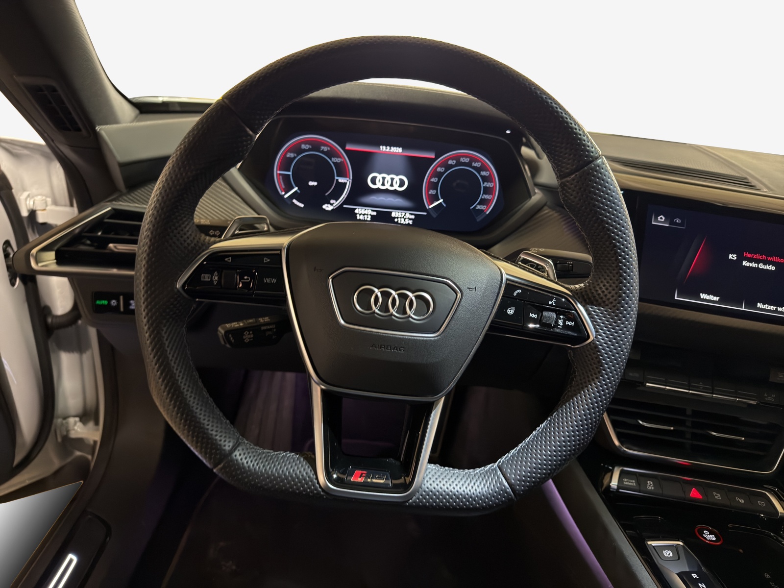 AUDI RS e-tron GT quattro-image-10