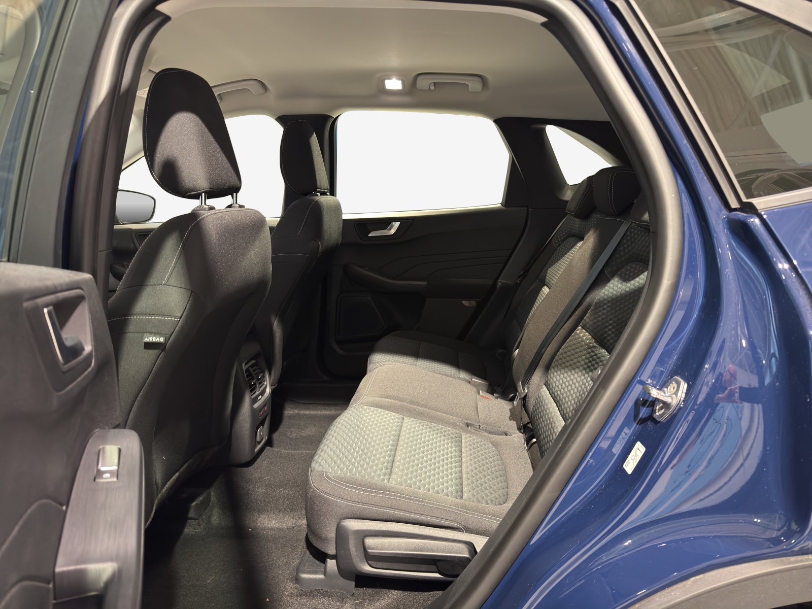 FORD Kuga 1.5 TDCi Cool & Connect 2WD Automat-image-11