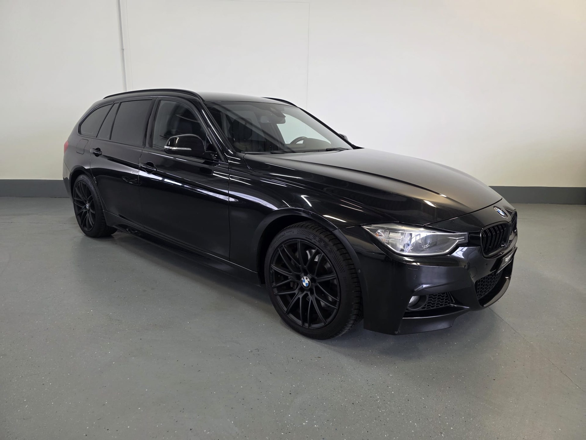 BMW 335d xDrive Touring Steptronic-image-2
