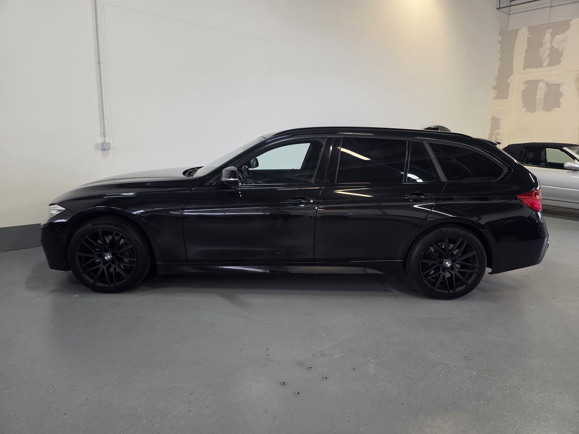 BMW 335d xDrive Touring Steptronic-image-6